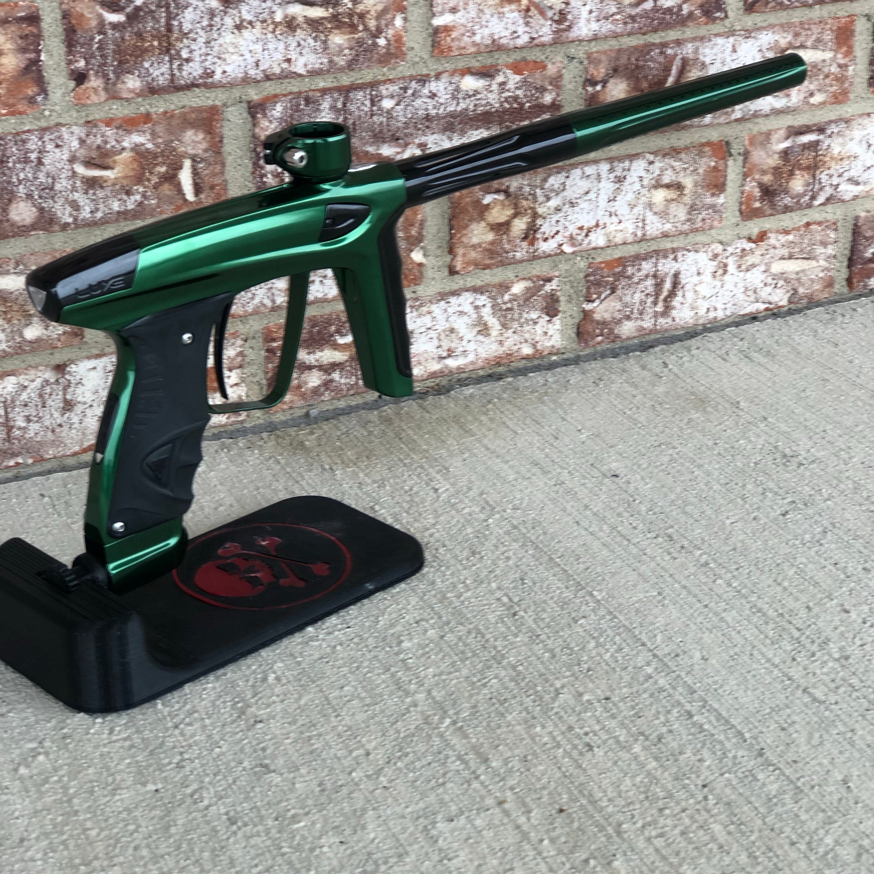 Used DLX Luxe Ice Paintball Marker - Gloss Emerald