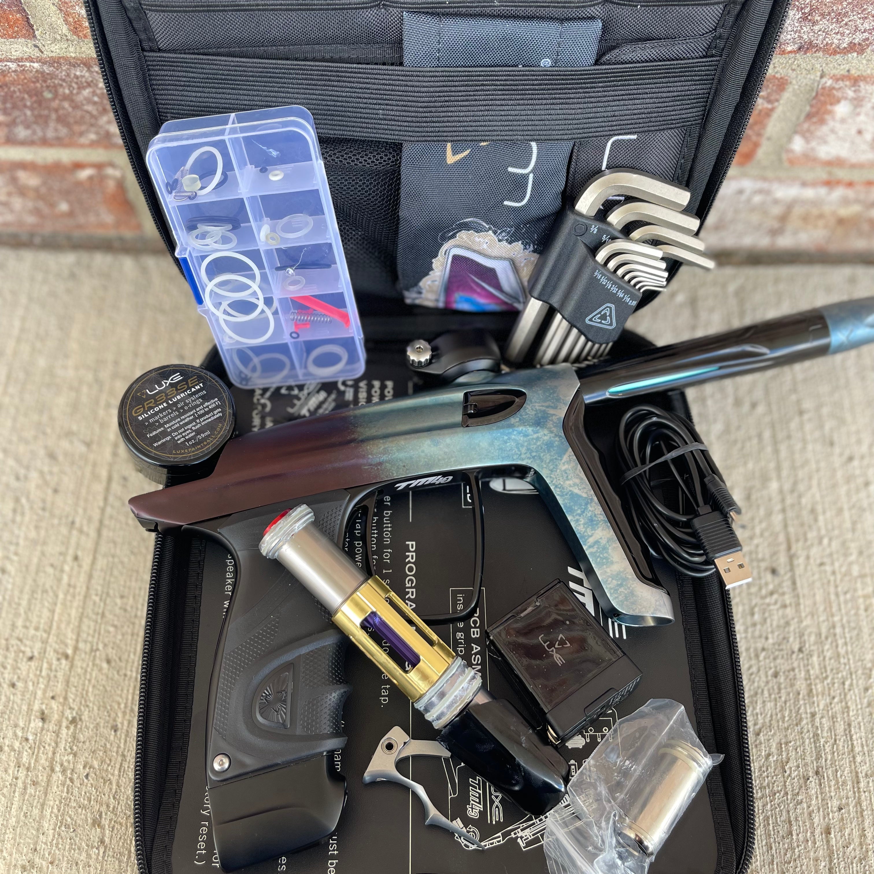 Used DLX Luxe TM40 Paintball Gun - Black Ice Fade