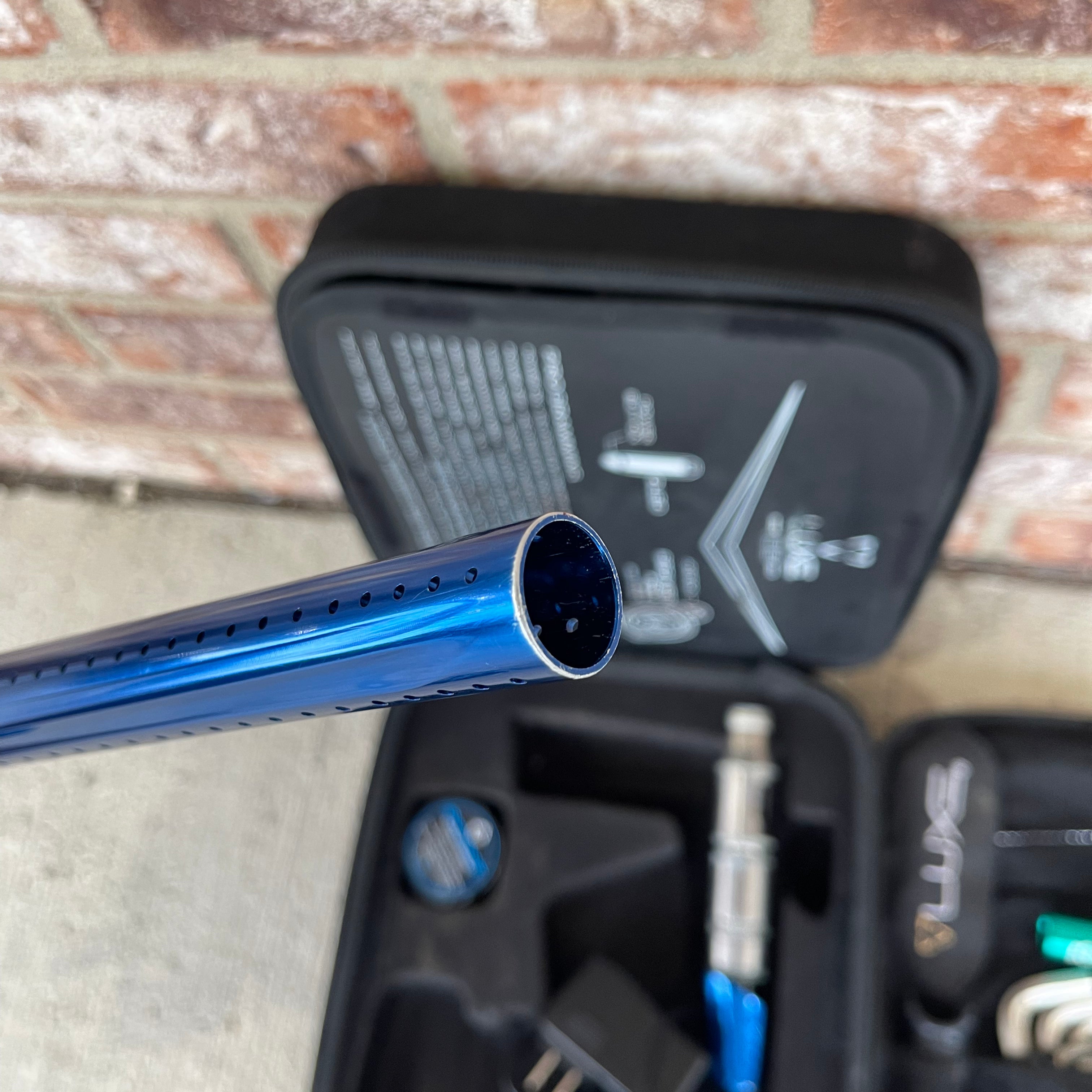 DLX Luxe Ice Paintball Gun - Gloss Blue