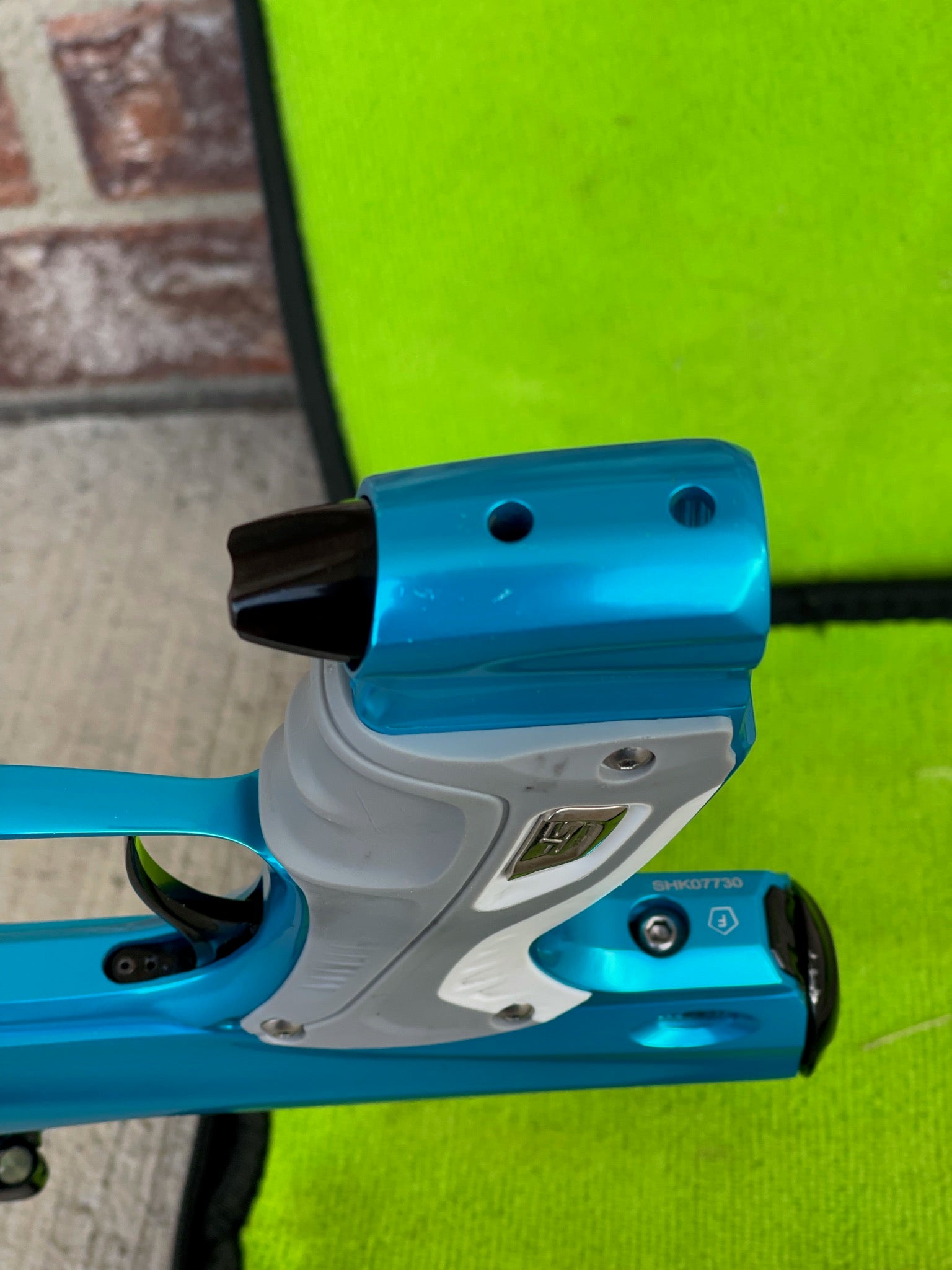 Used Shocker RSX Paintball Gun - Gloss Teal