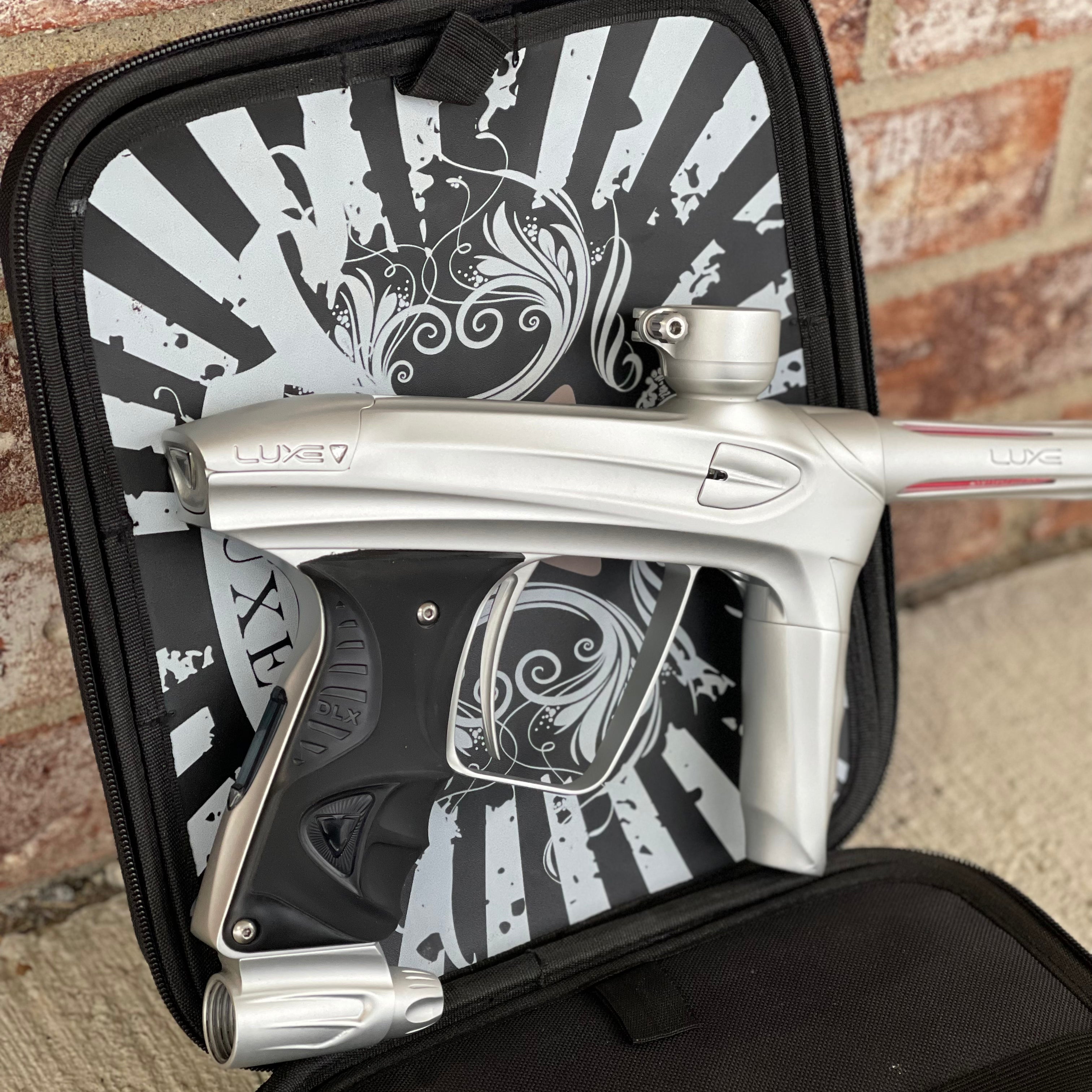 Used DLX Luxe 2.0 Oled Paintball Gun - Pure (Dust Silver)