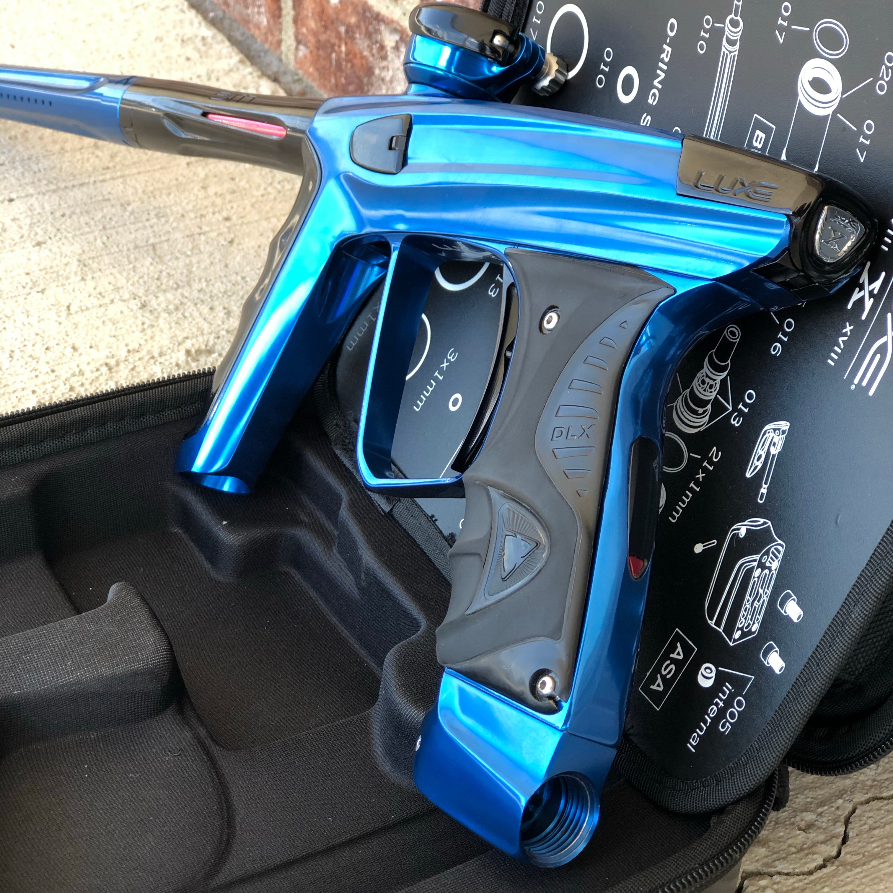 Used DLX Luxe X Paintball Gun - Polished Blue