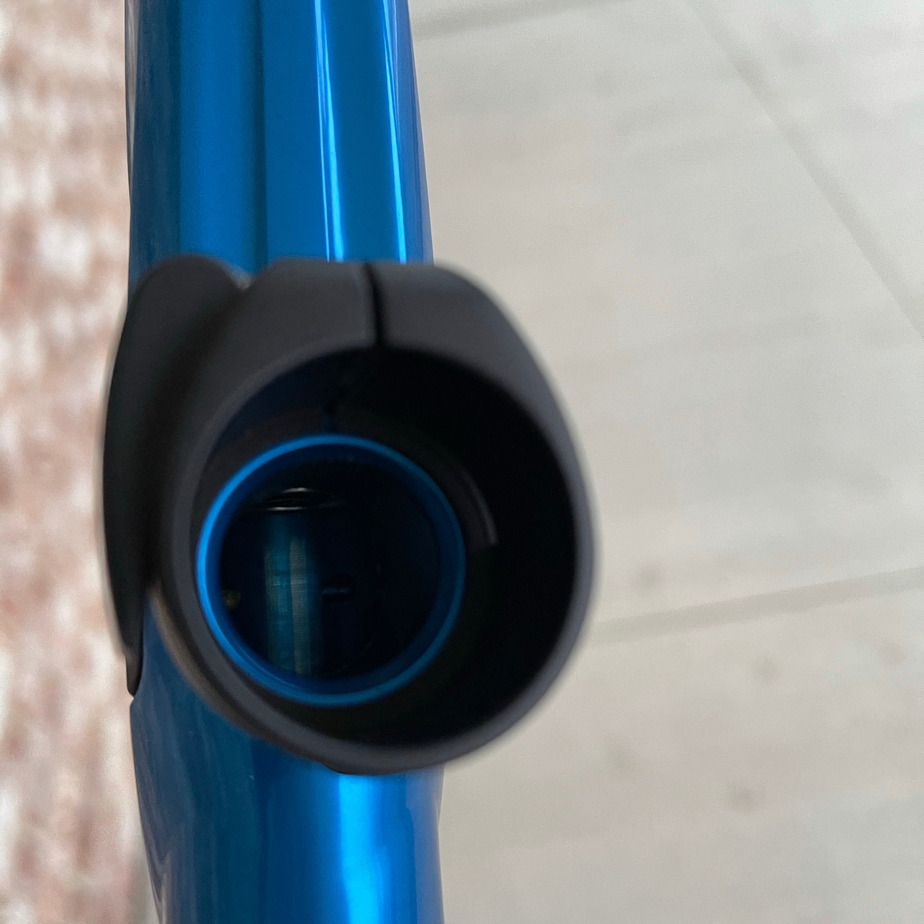 Used Bob Long Vcom Paintball Marker - Gloss Blue / Matte Black