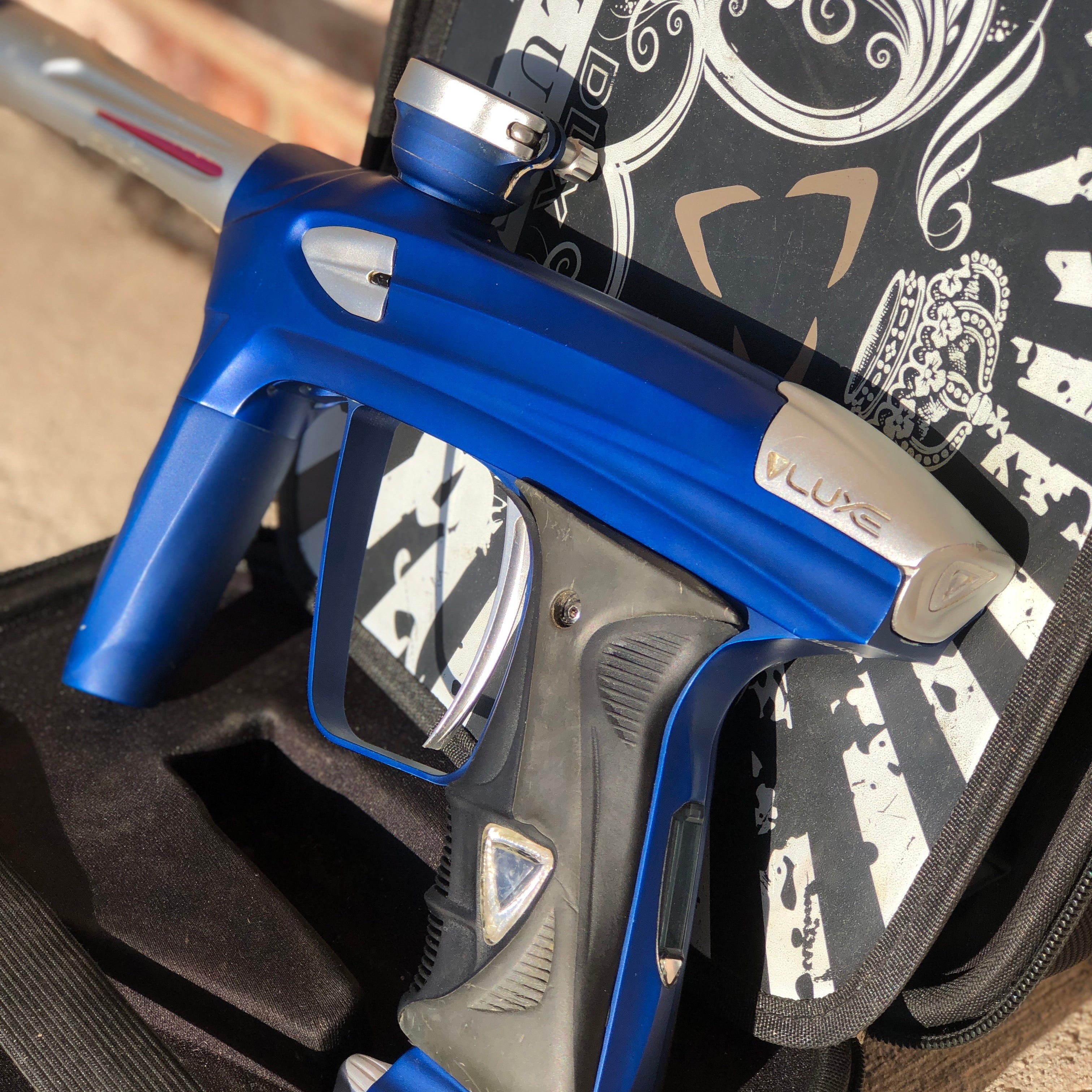 Used DLX Luxe 2.0 Oled Paintball Gun - Blue / Silver