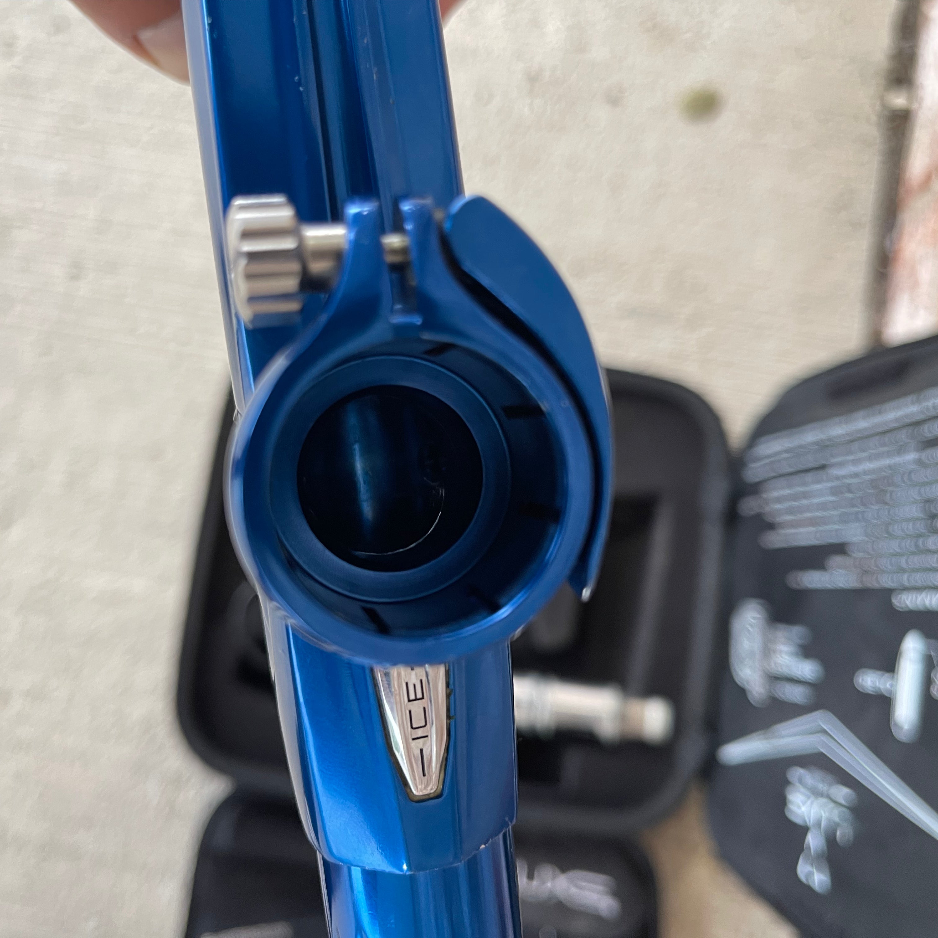 DLX Luxe Ice Paintball Gun - Gloss Blue