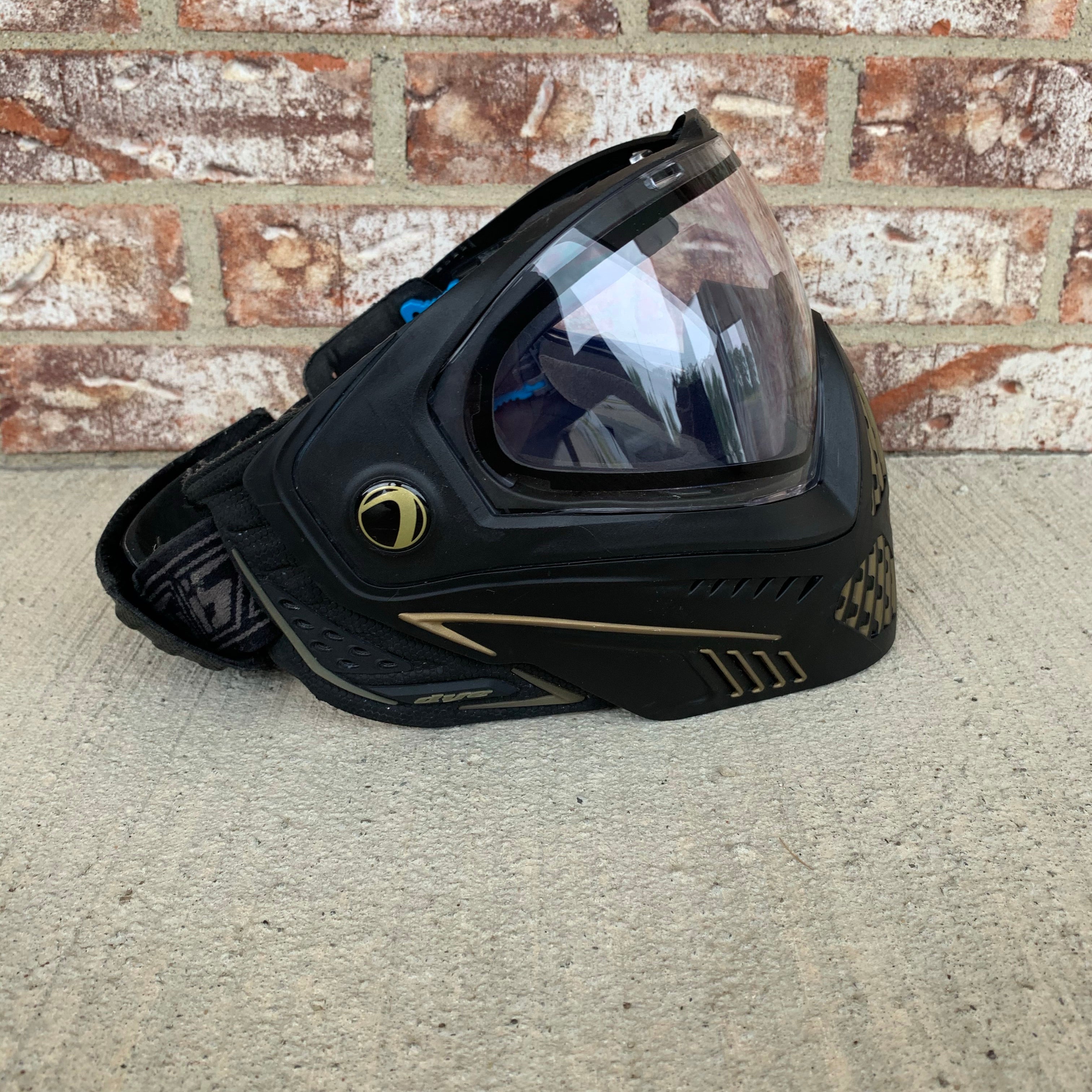 Used Dye I5 Paintball Goggle - Black / Gold