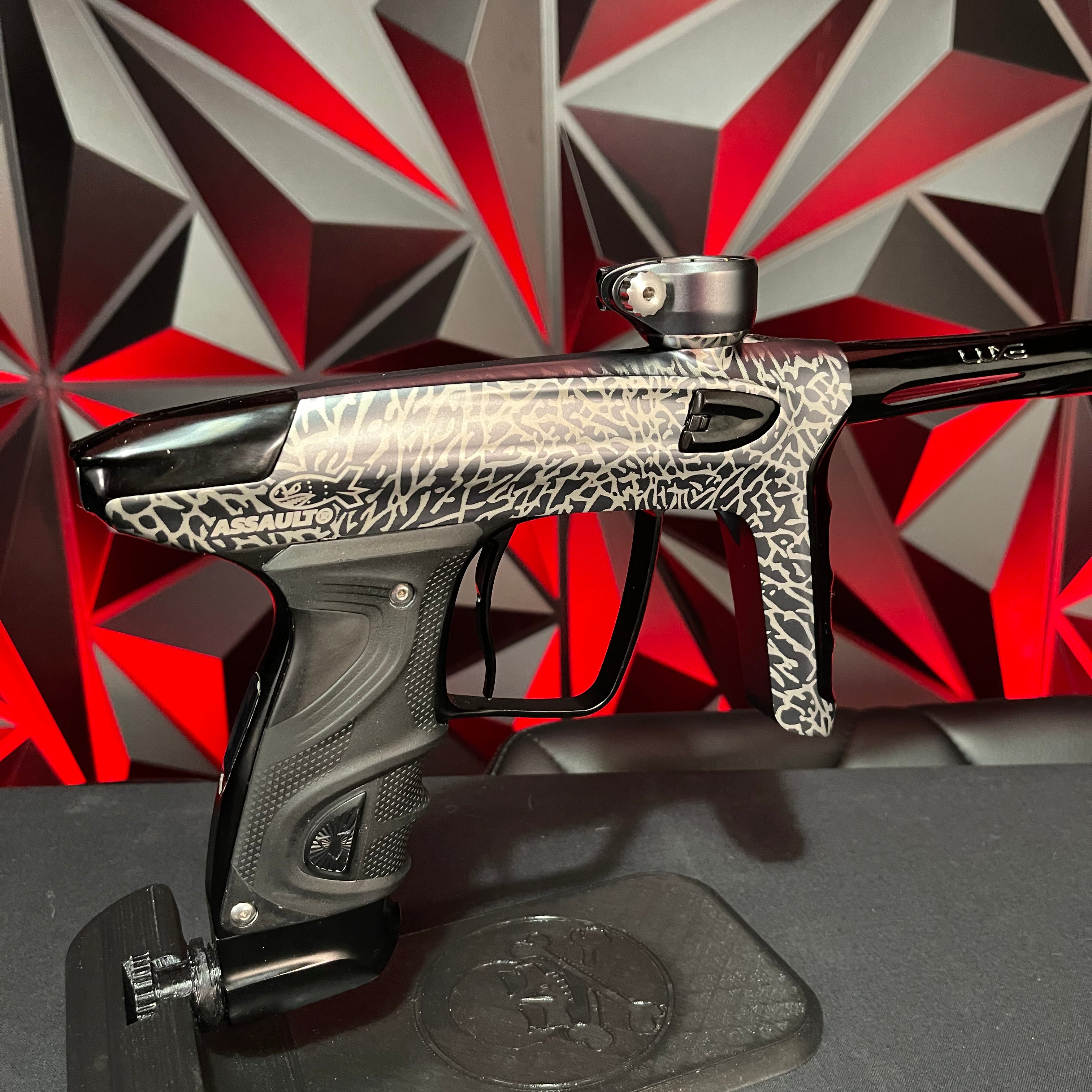Used DLX TM40 Paintball Gun - LE Assault