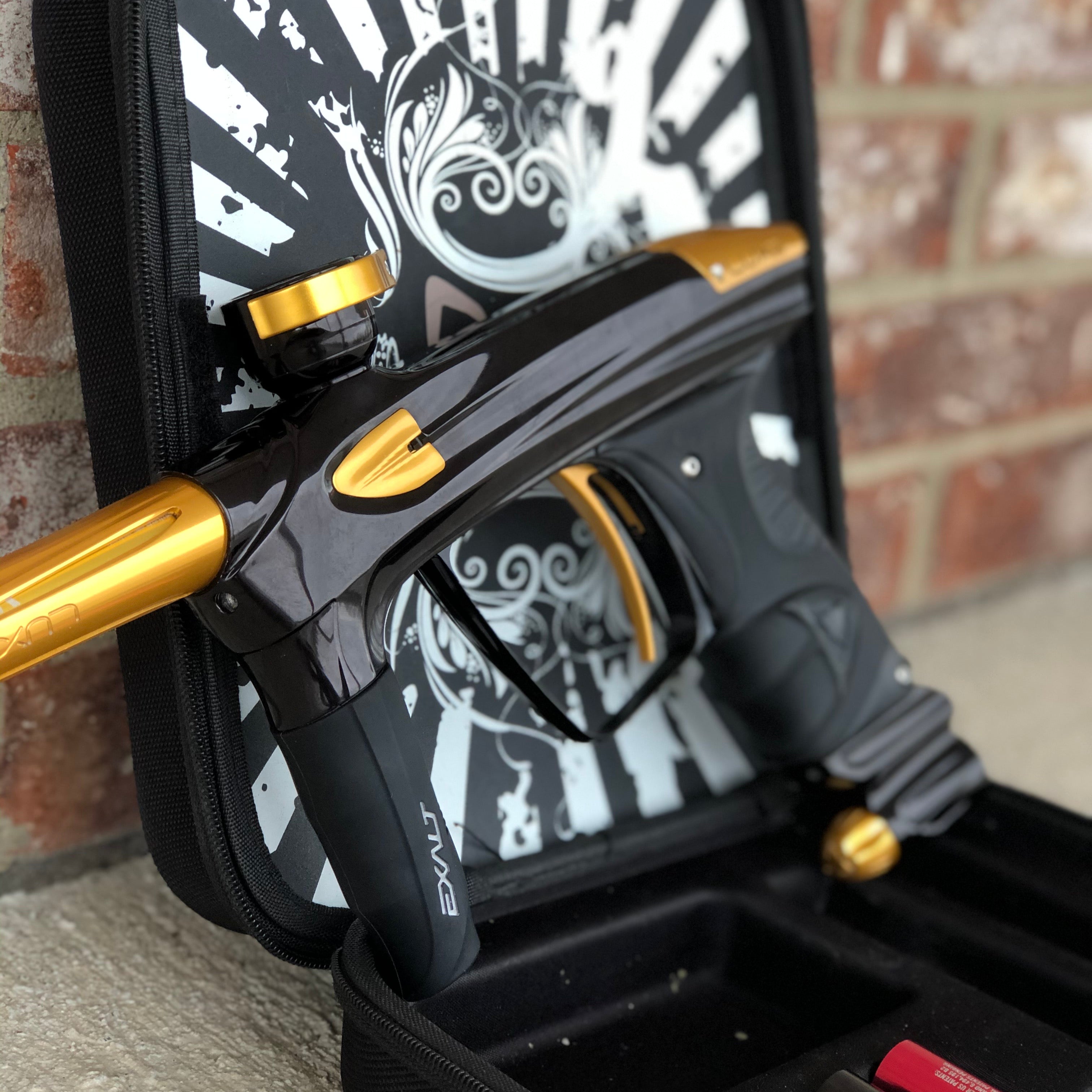 Used DLX Luxe 2.0 Paintball Gun - Gloss Black/Gloss Gold