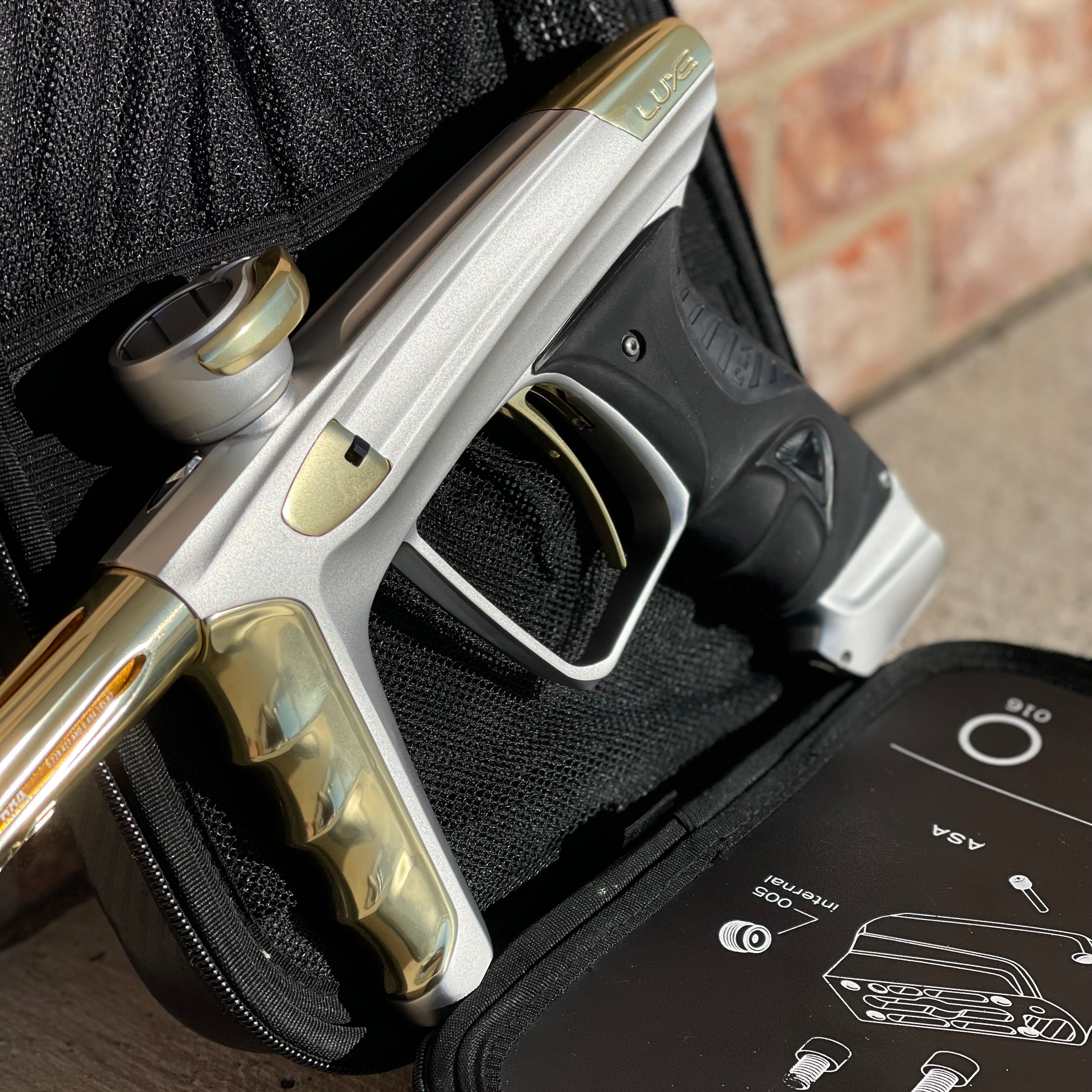Used DLX Luxe X Paintball Gun - Dust White/Polished Gold