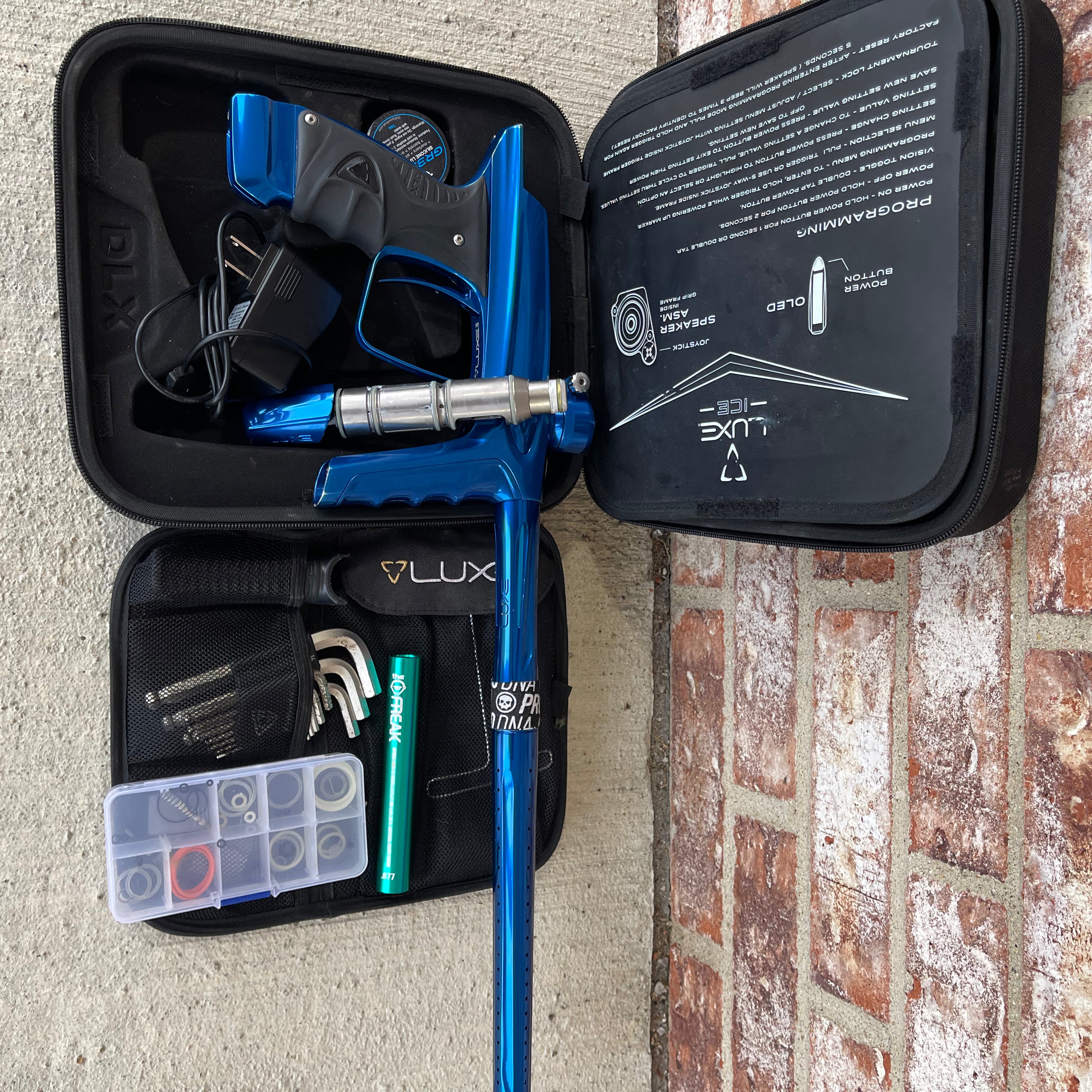DLX Luxe Ice Paintball Gun - Gloss Blue