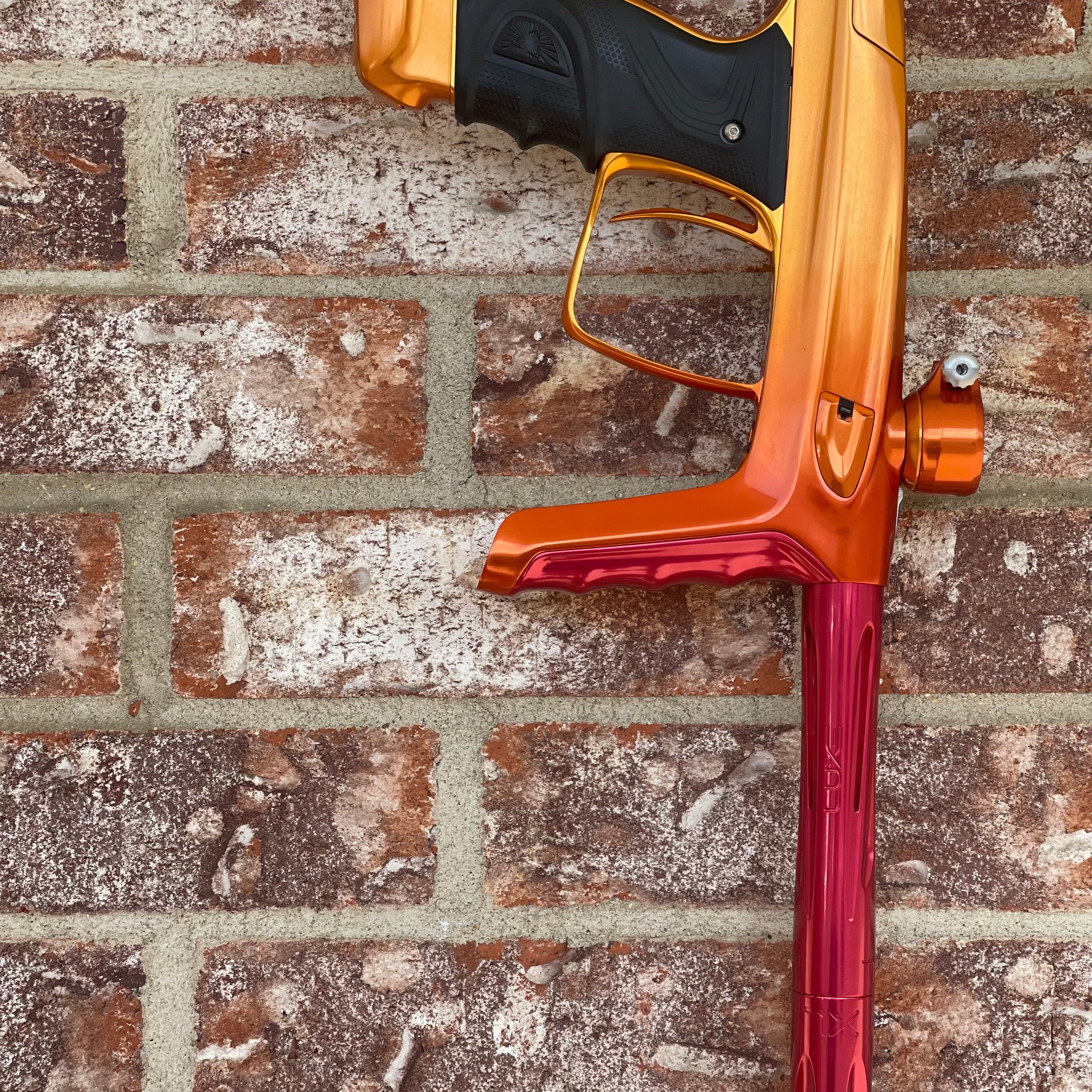 DLX Luxe TM40 Paintball Gun - LE Fade - Sunrise - Orange/Red