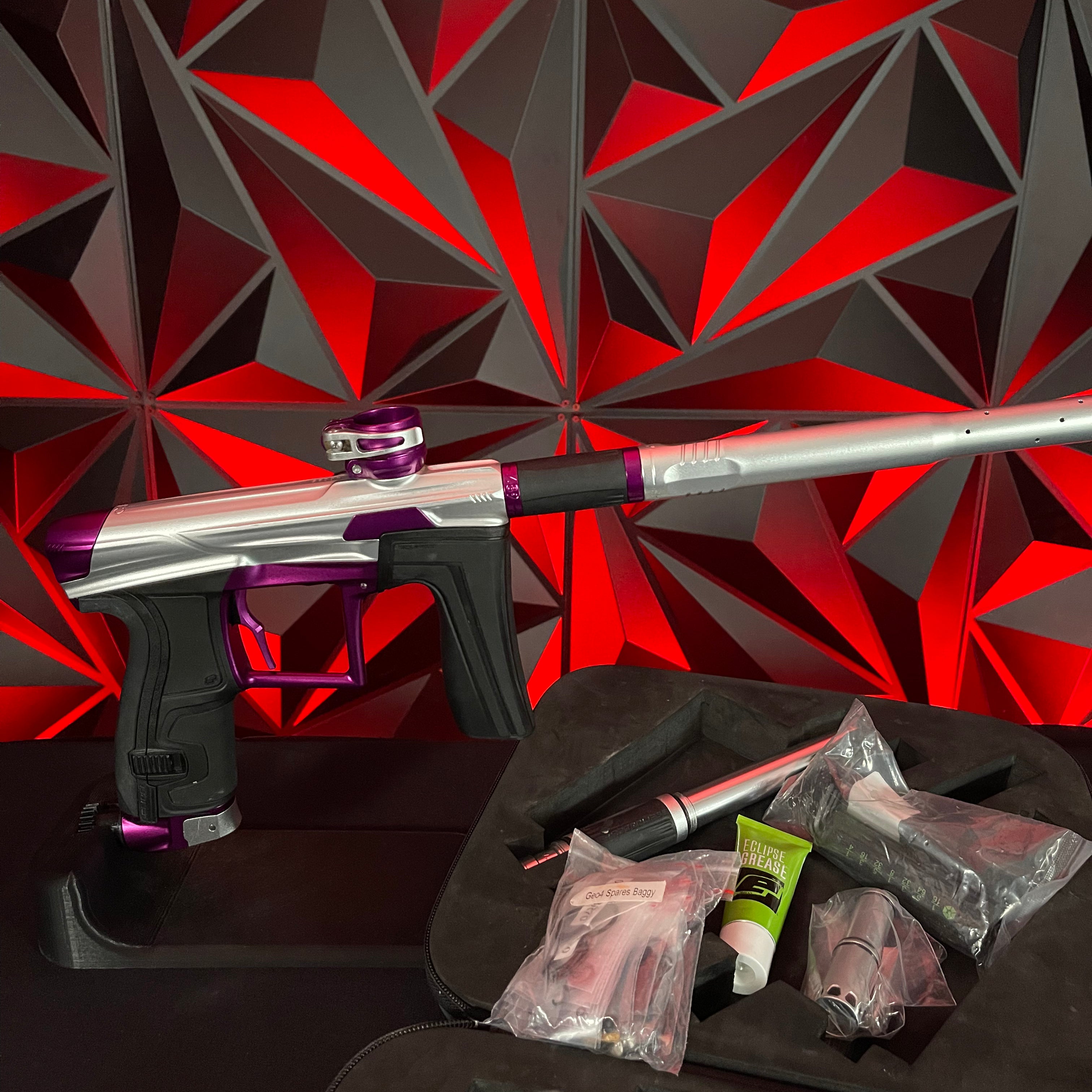 Used Planet Eclipse Geo 4 Paintball Gun - Silver/Purple w/2 FL Inserts
