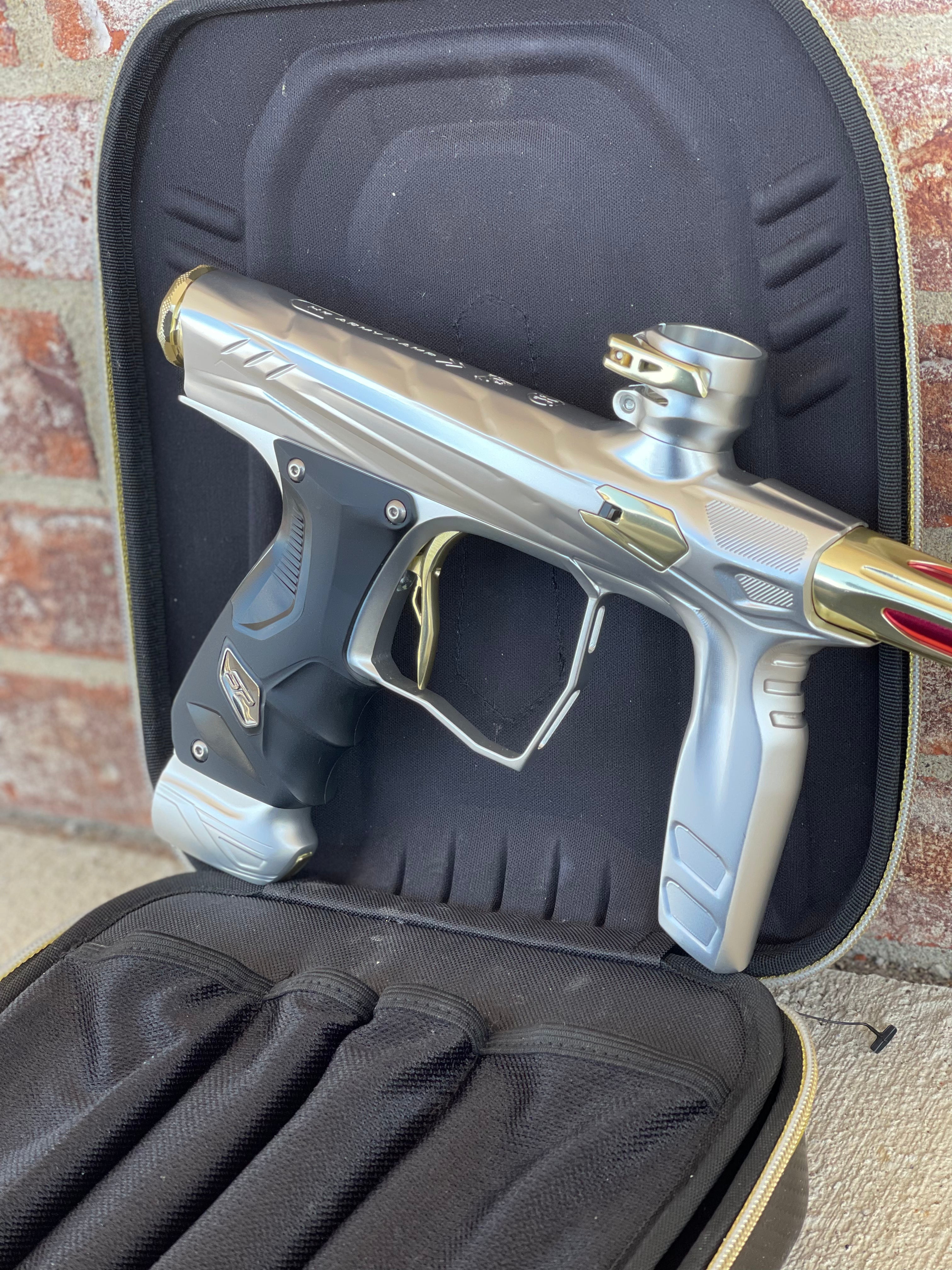 Used HK Army Shocker Amp Paintball Gun - Silver/ Gold