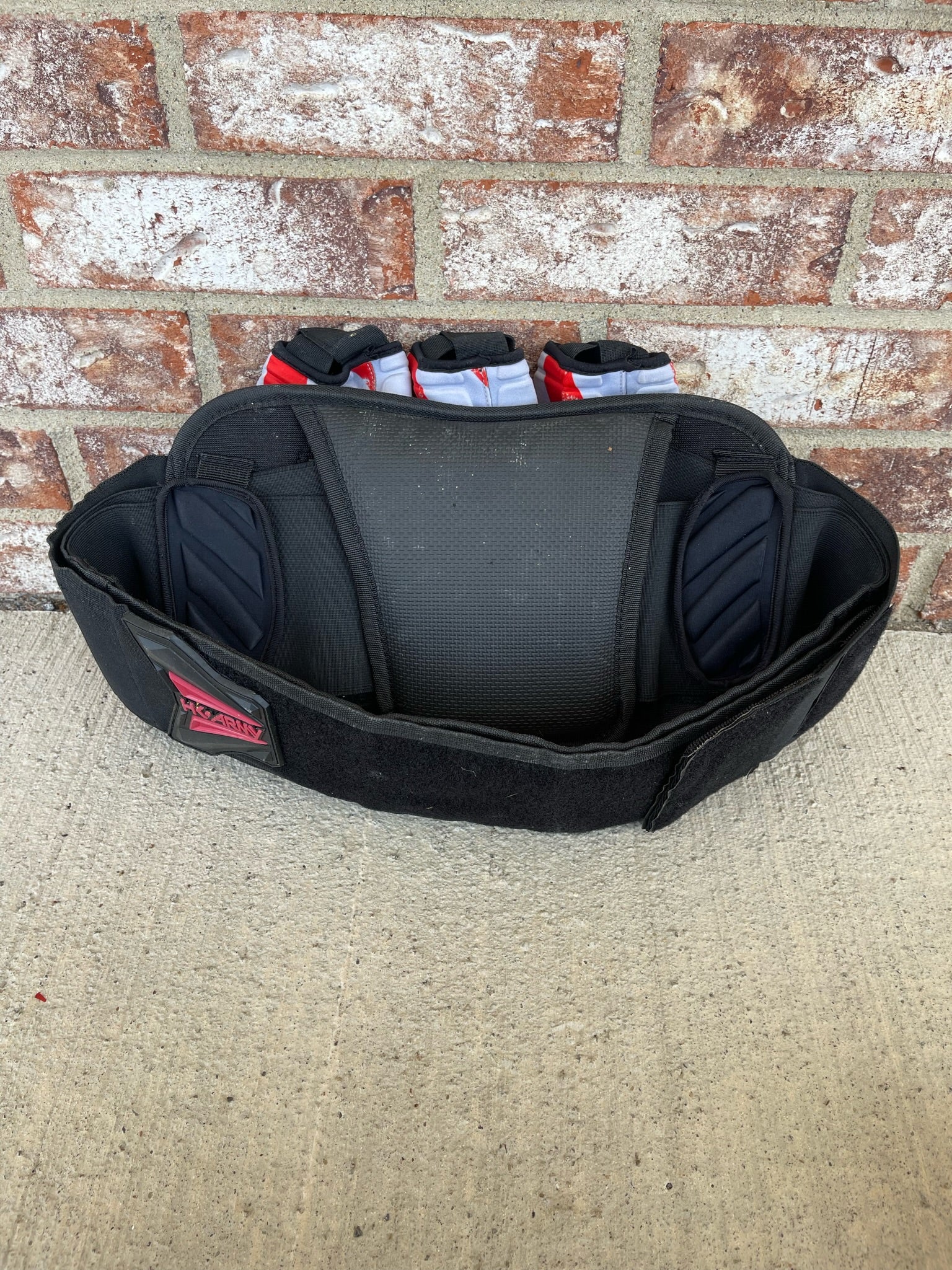 Used HK Army Zero G 3 + 6 Paintball Pod Pack- White/Red