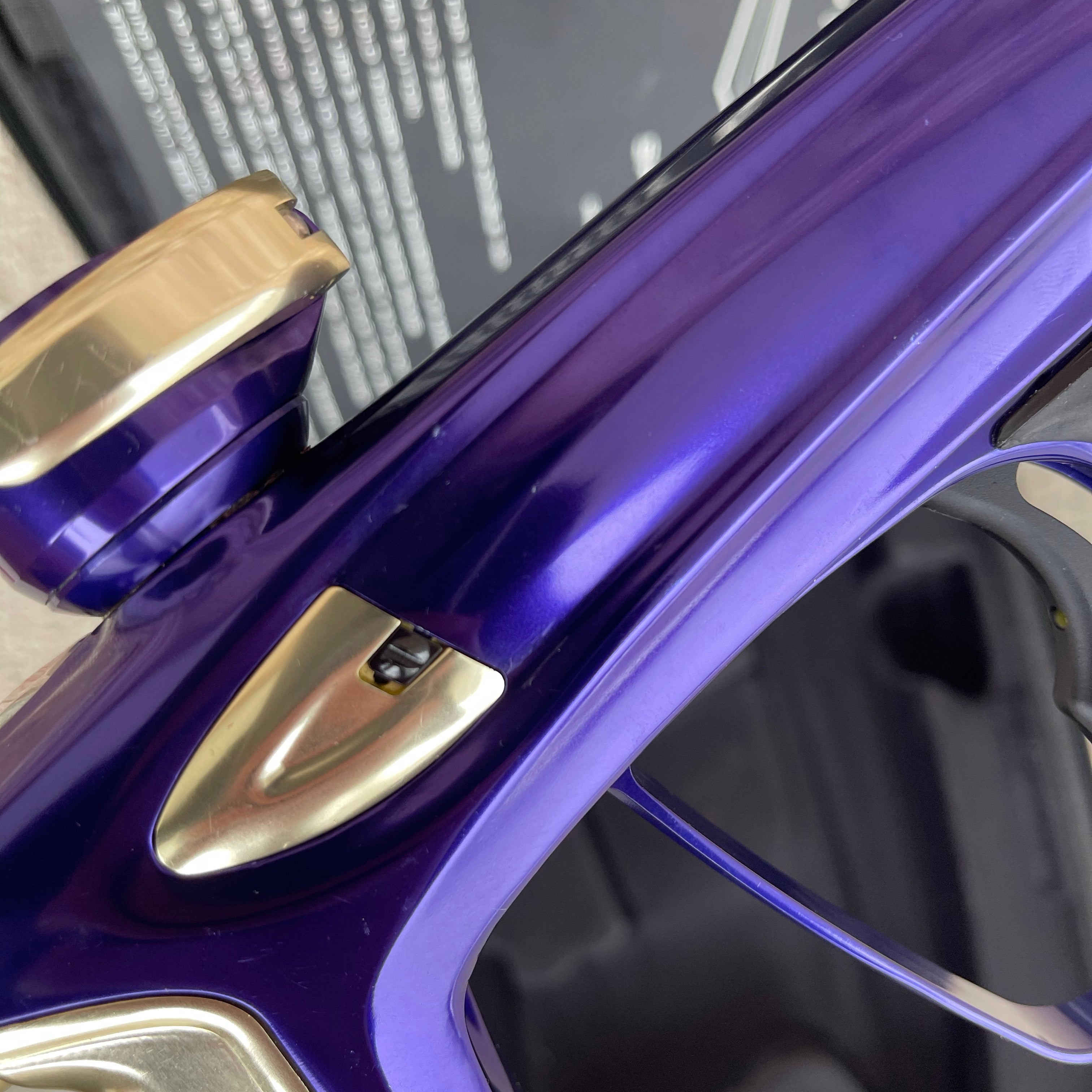 Used DLX Luxe Ice Paintball Gun - Gloss/Purple