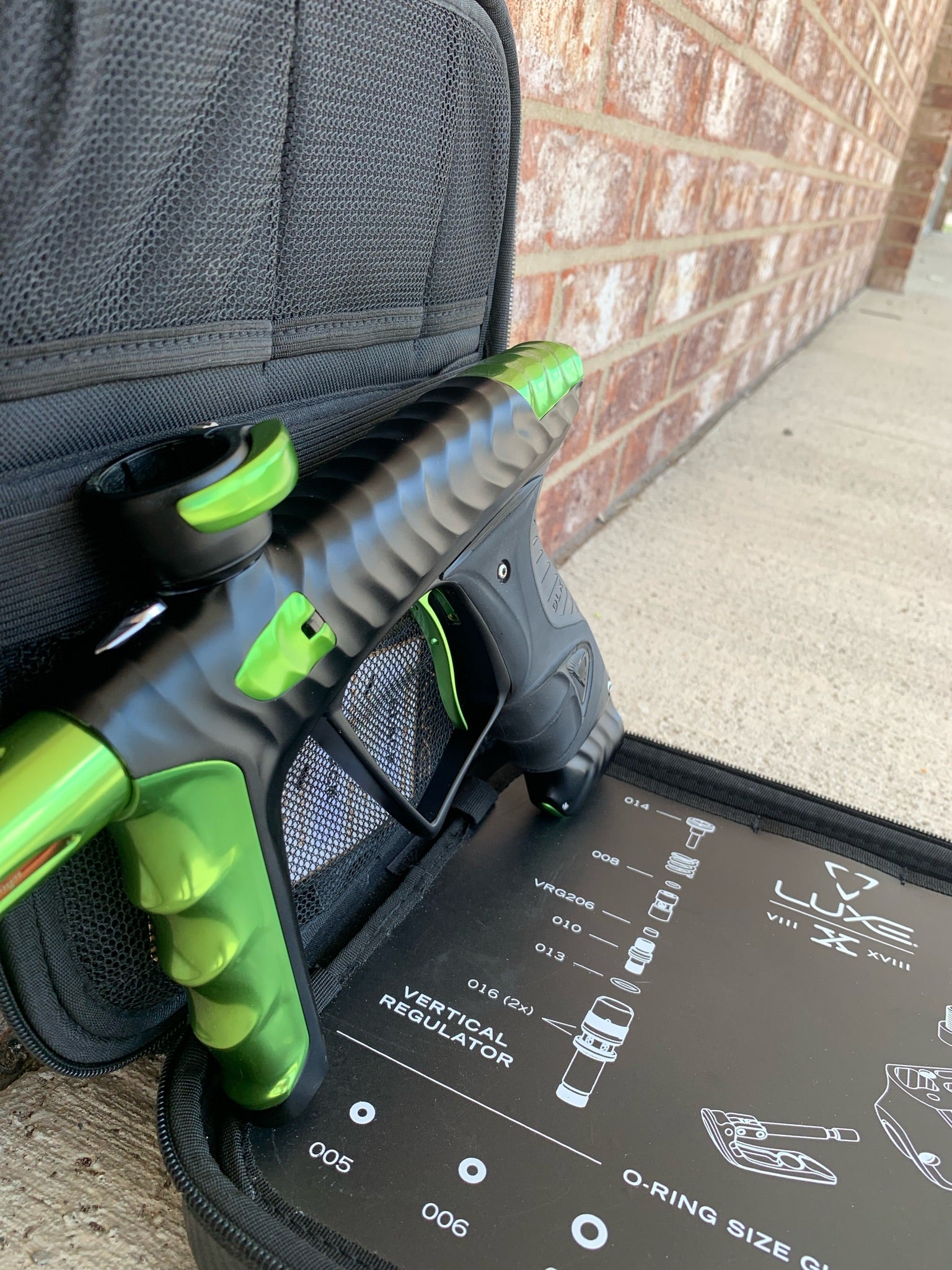 Used DLX HK Army Ripper Luxe X Paintball Gun - Black / Green