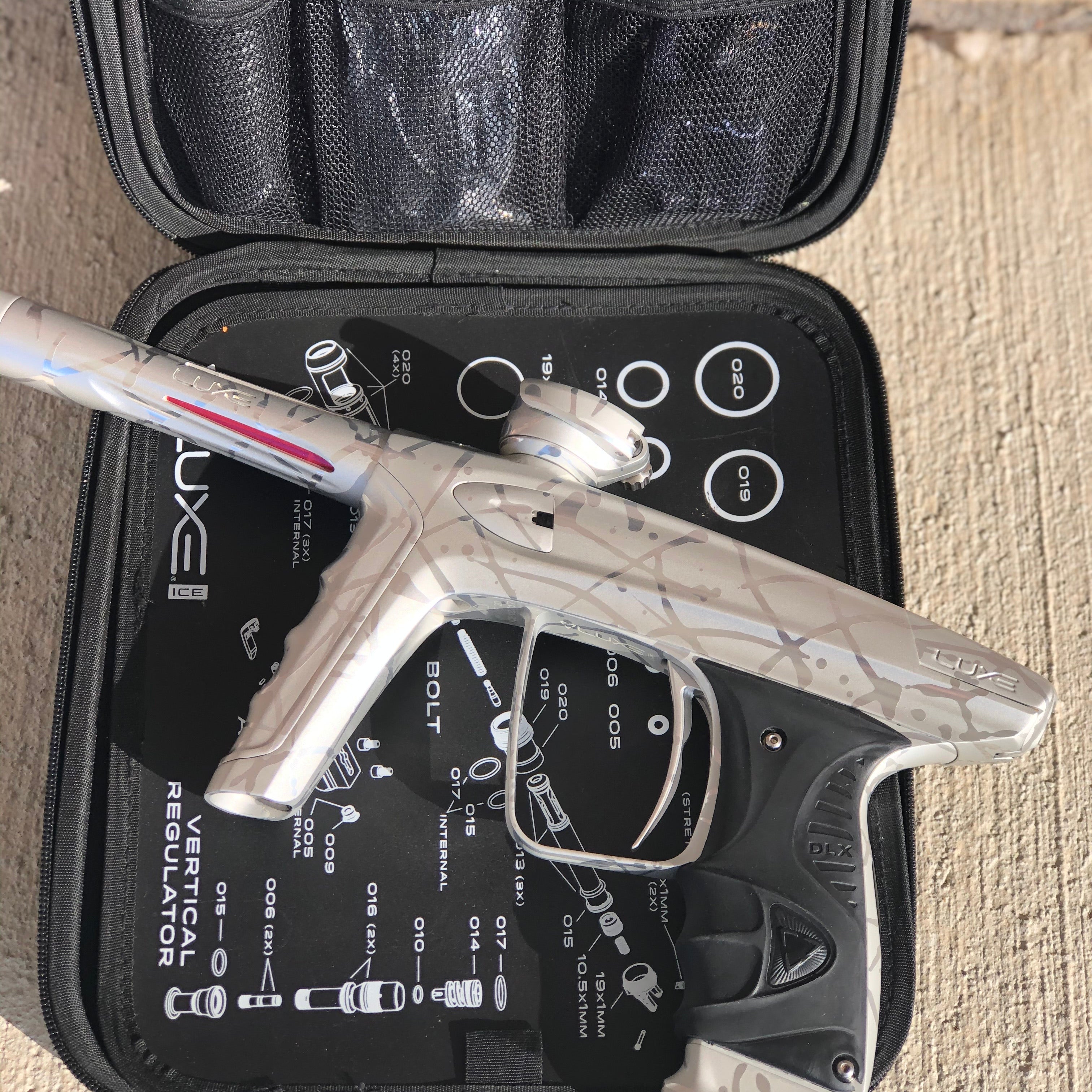 Used DLX Luxe ICE Paintball Gun - Dust Silver Pure 3D Splash