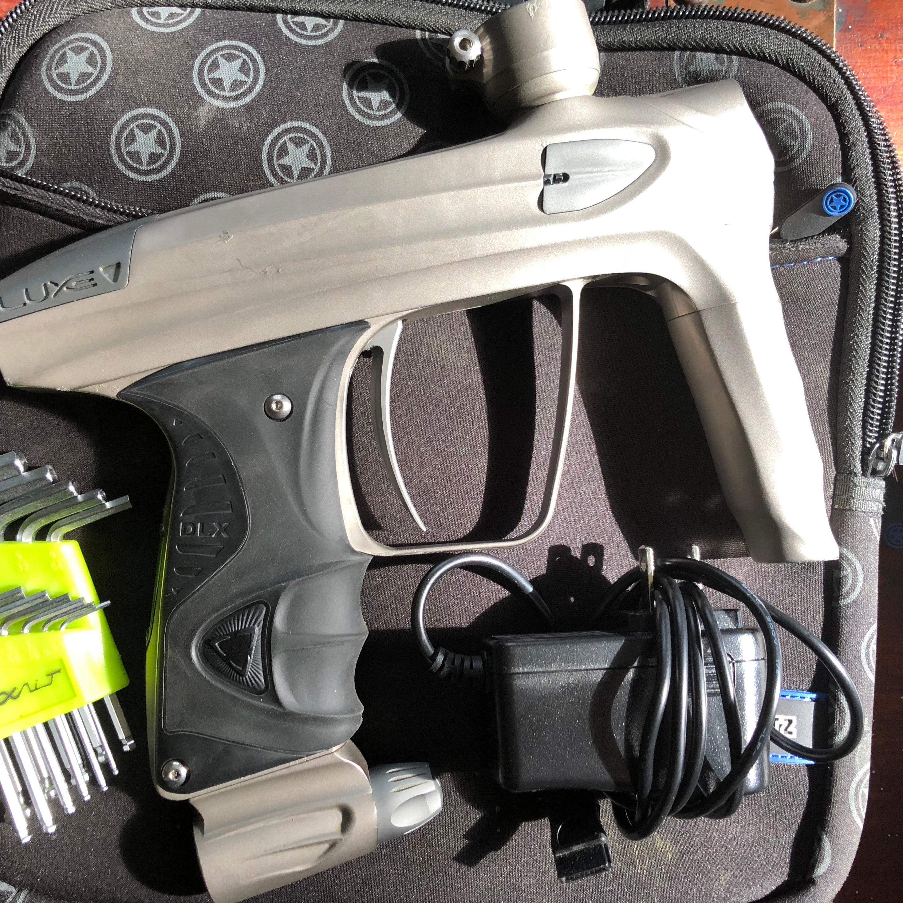Used Dlx Luxe Oled 1 of 1 full ice coating - bolt and body