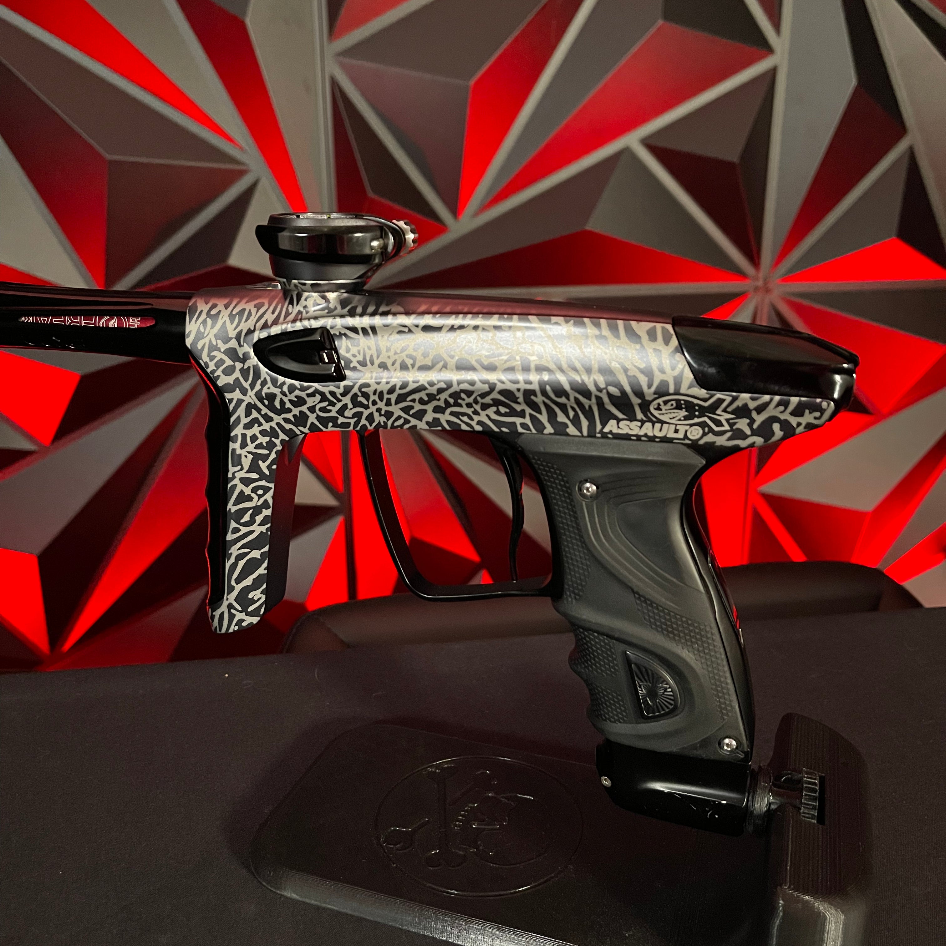 Used DLX TM40 Paintball Gun - LE Assault