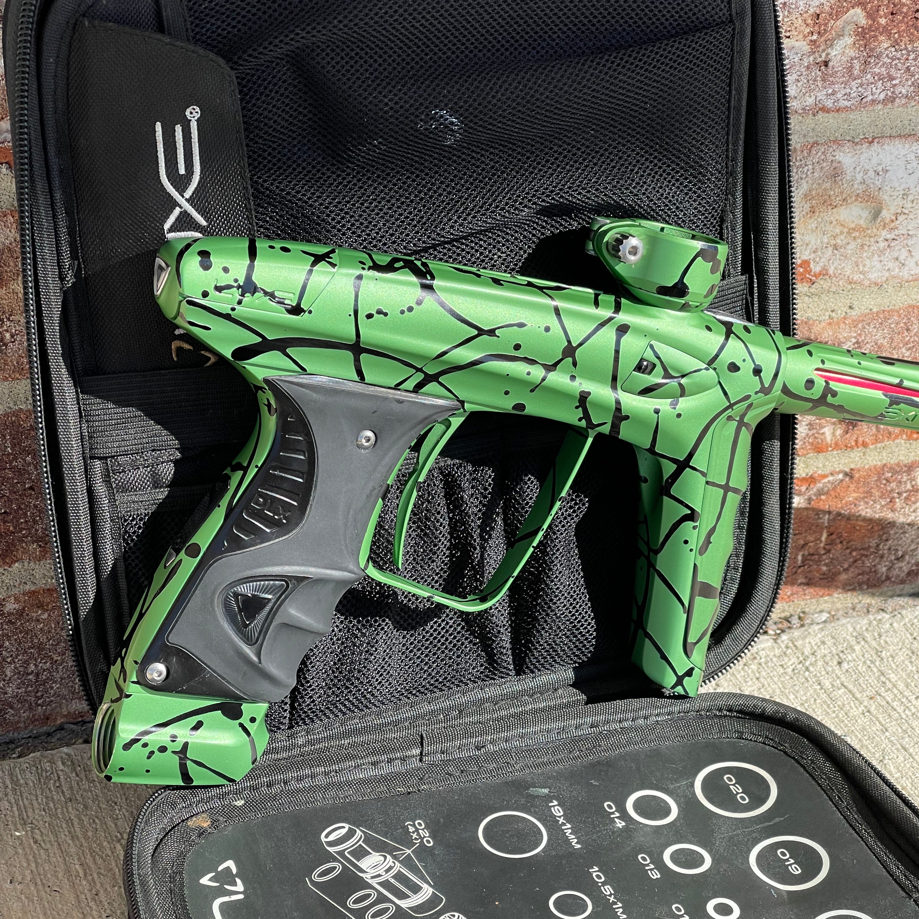 Used DLX Luxe Ice Paintball Gun - LE Dust Green/Black 3D Splash #7 of 20