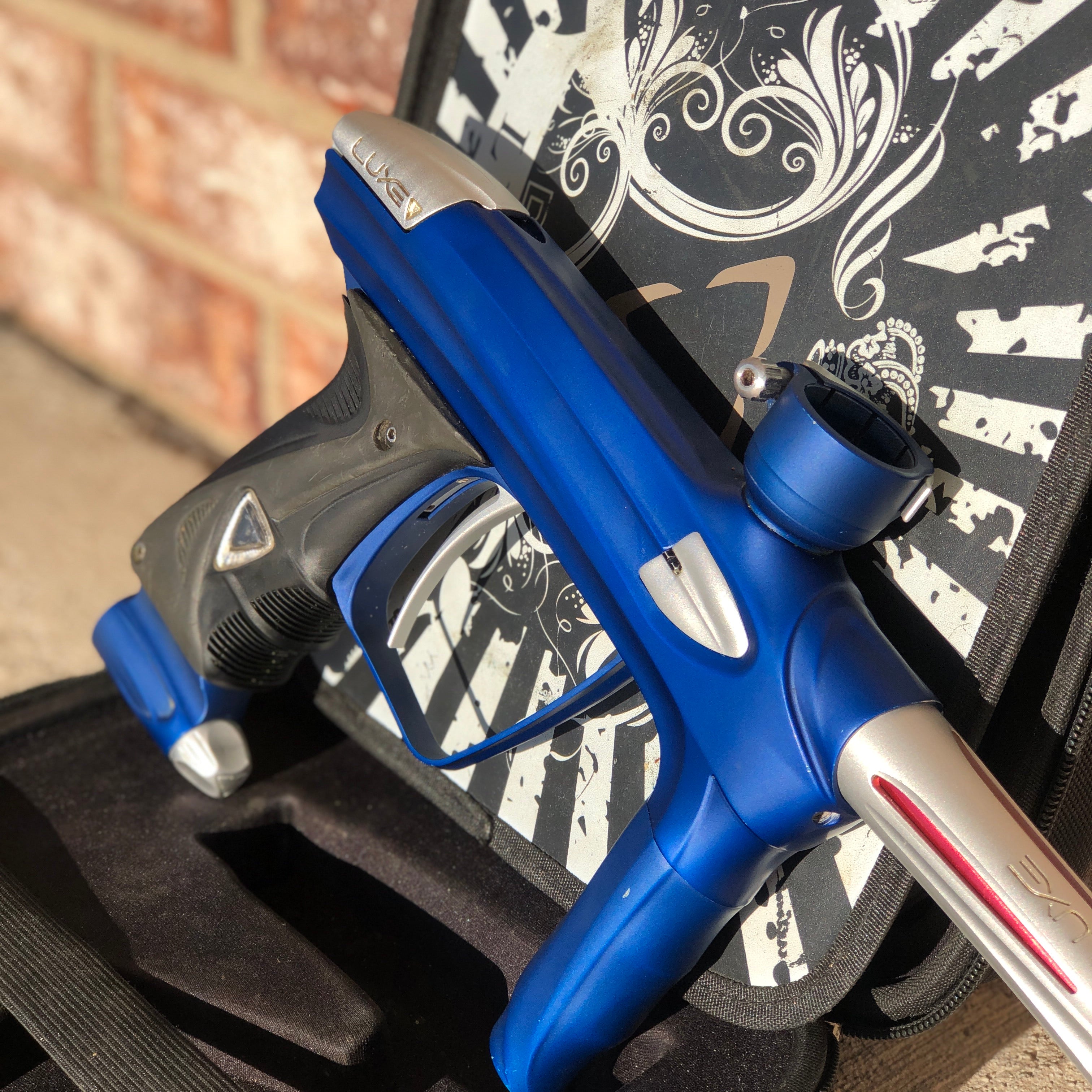 Used DLX Luxe 2.0 Oled Paintball Gun - Blue / Silver