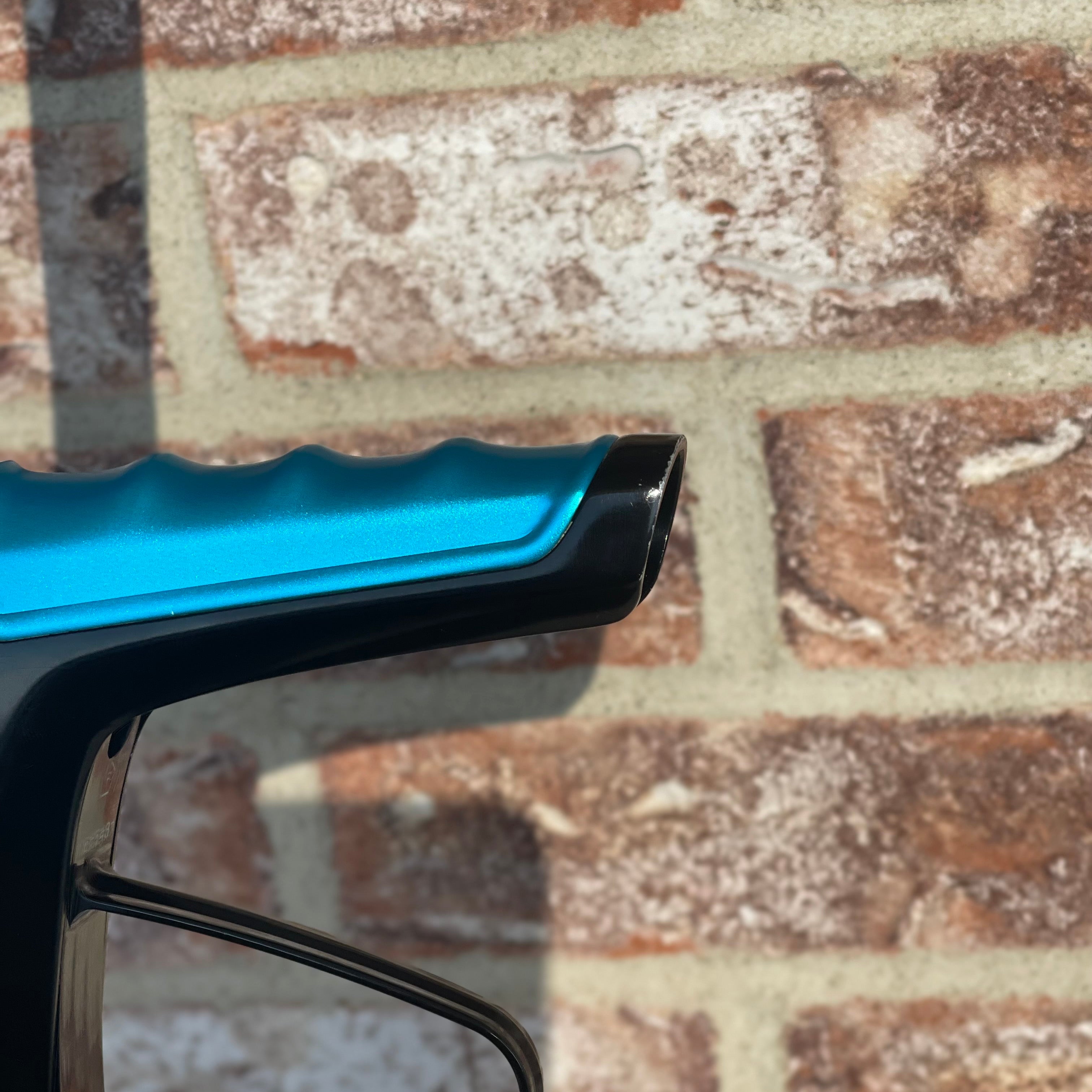 Used DLX Luxe Ice Paintball Gun - Polished Black / Dust Teal
