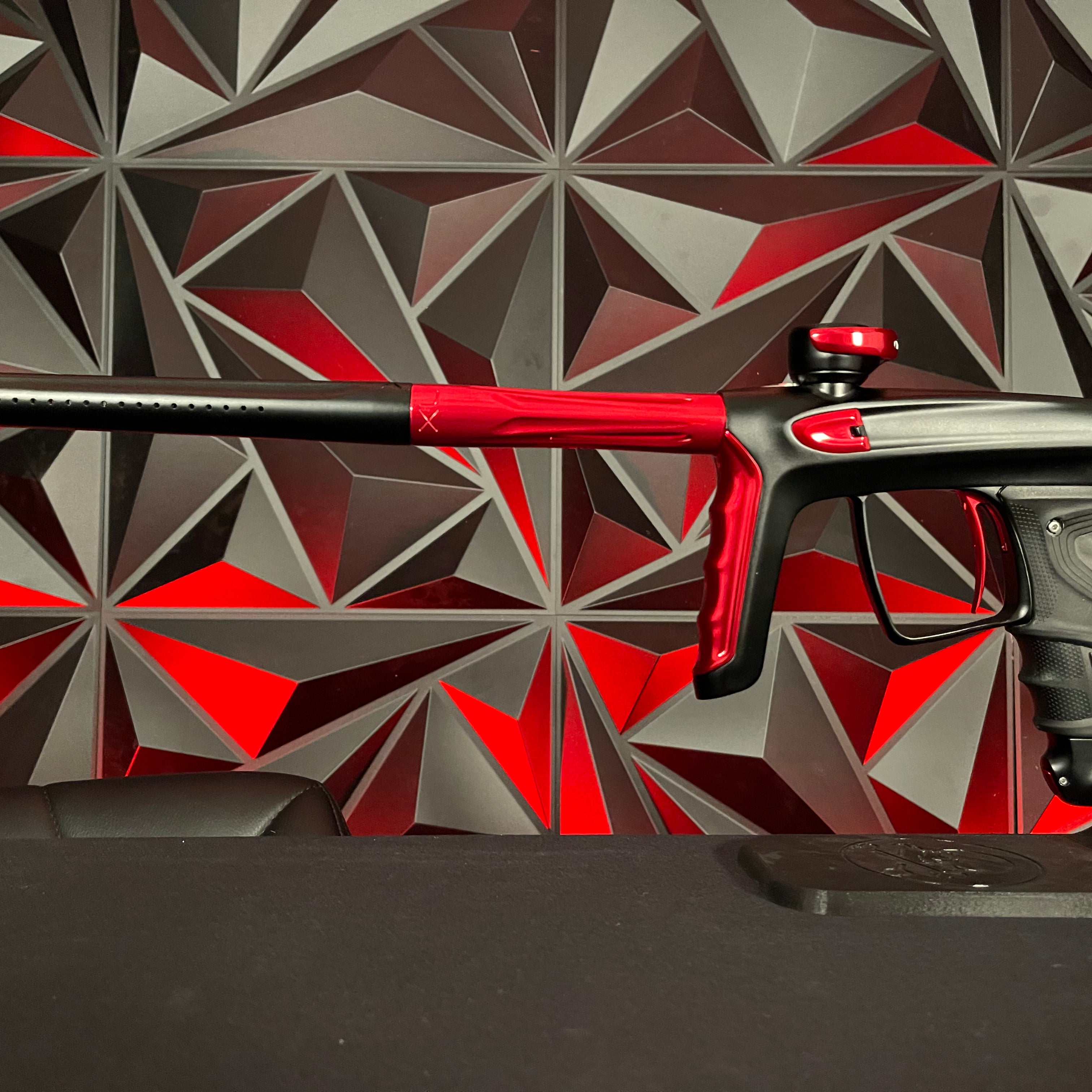 Used DLX Luxe TM40 Paintball Gun - Dust Black/Gloss Red