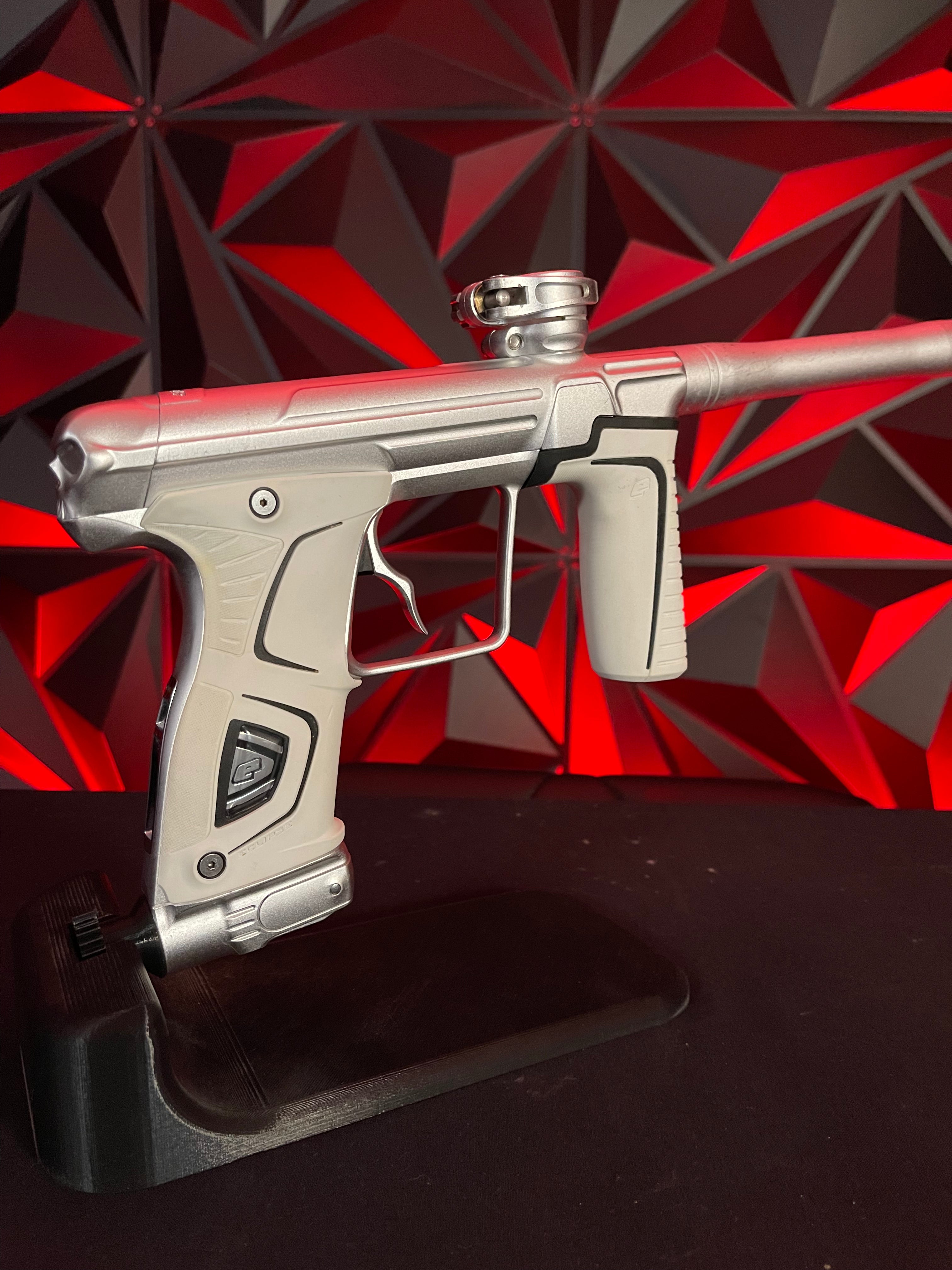 Used Planet Eclipse 170r Paintball Gun - Silver w/ Infamous Back Cap