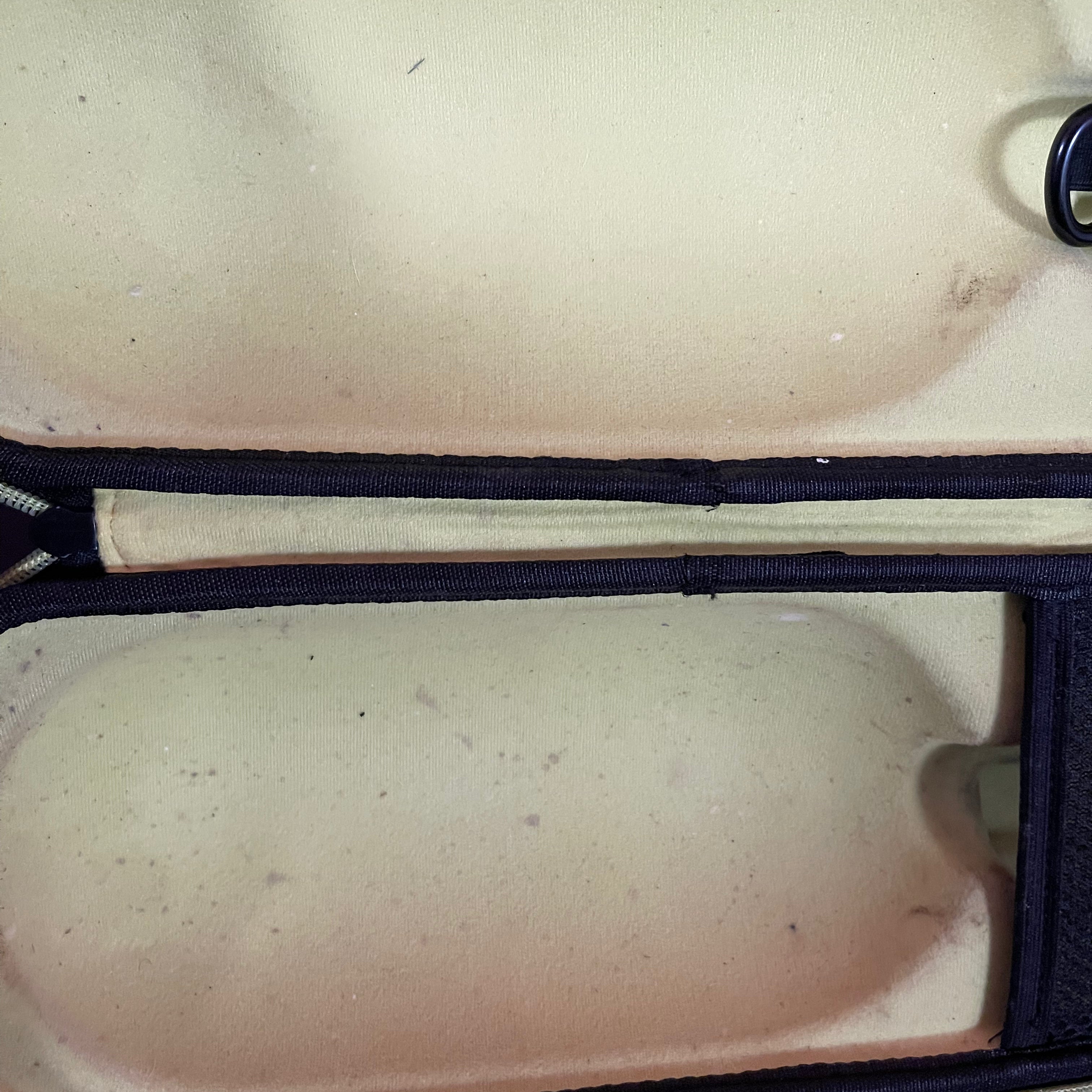 Used Infamous Tank Case - Black