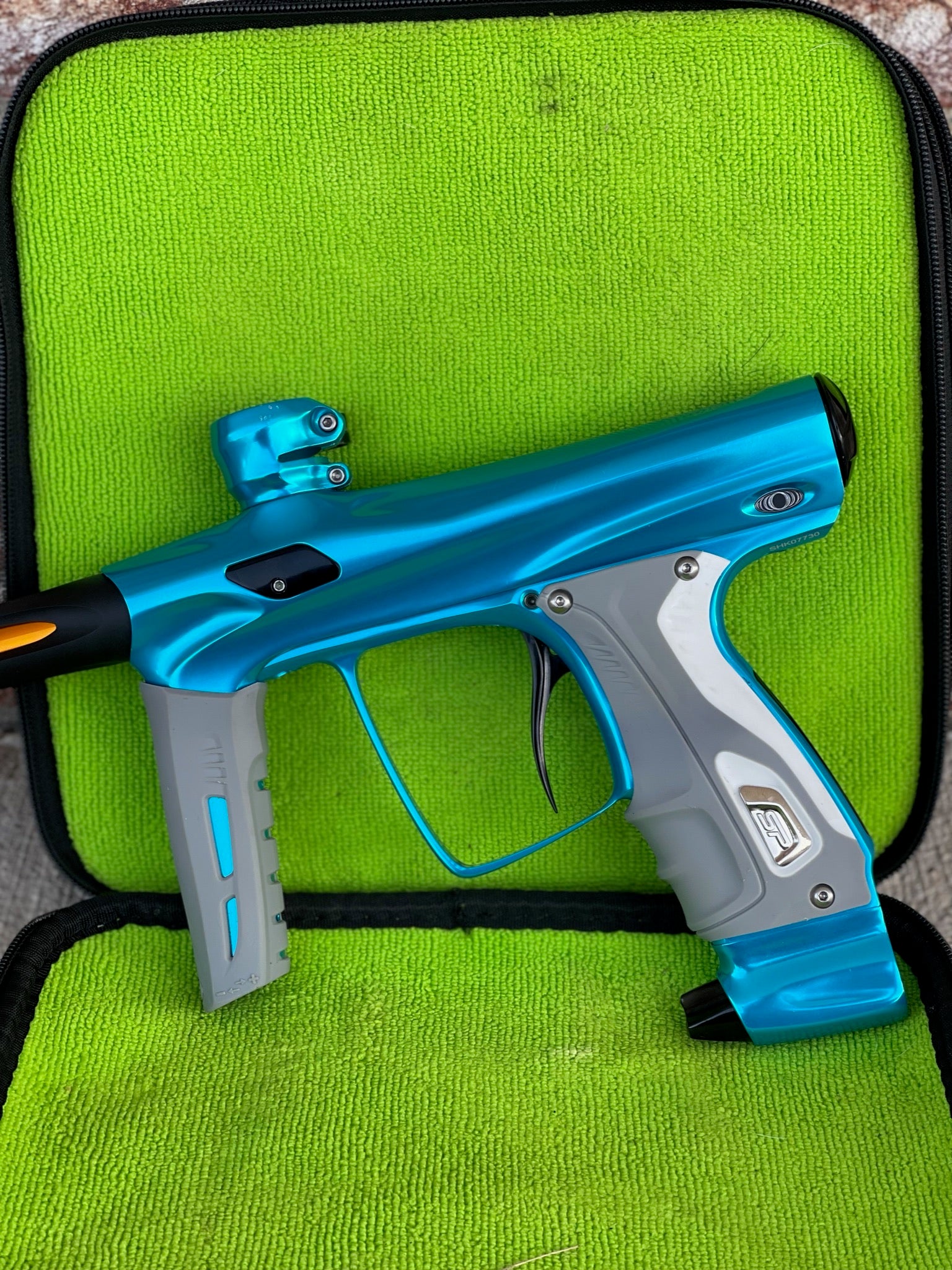 Used Shocker RSX Paintball Gun - Gloss Teal