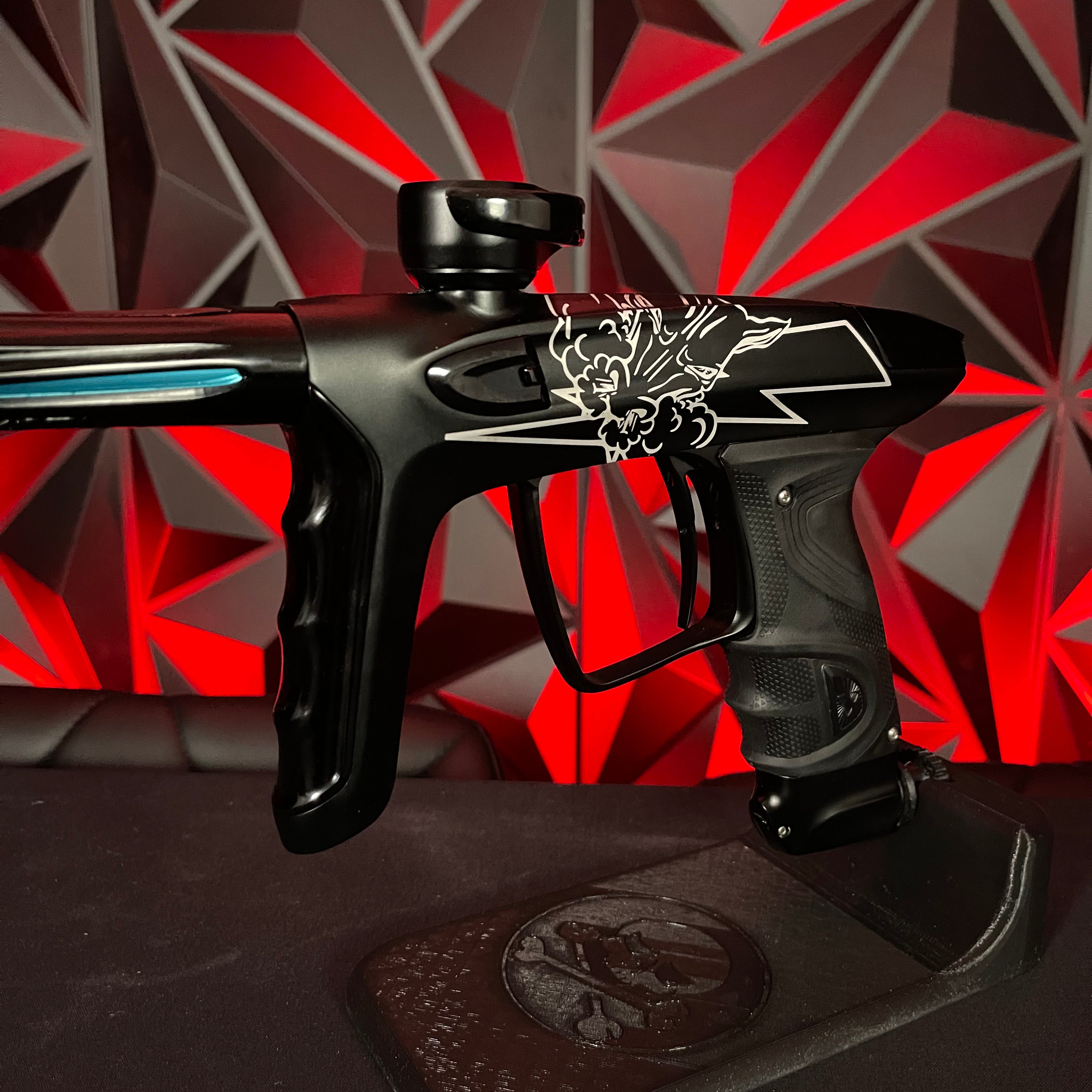 Used DLX Luxe TM40 Paintball Gun - LE Thunderhorse