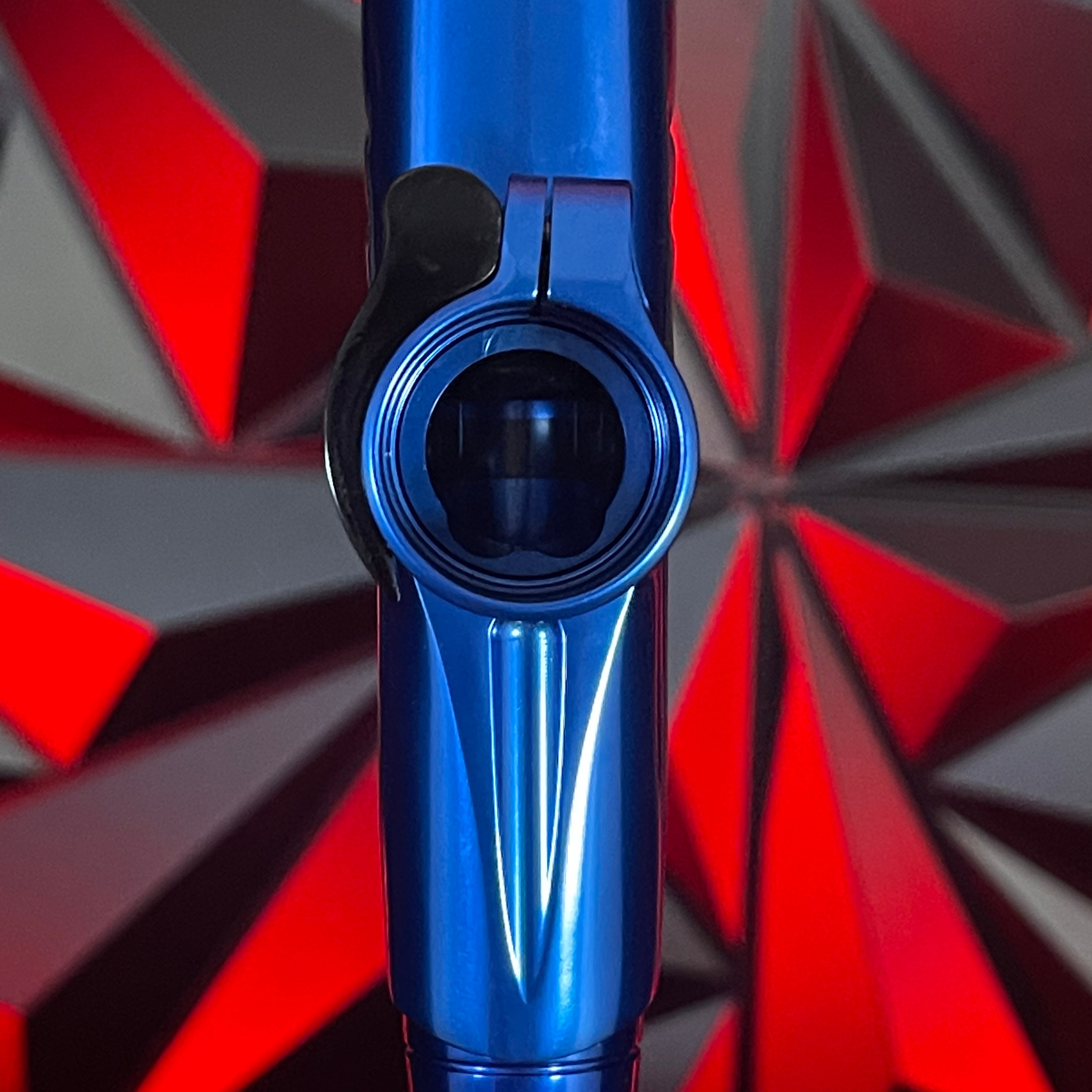 Used Dye DSR+ Paintball Gun - Deep Blue (Polished Blue/Polished Black) w/ IM Pro Kit