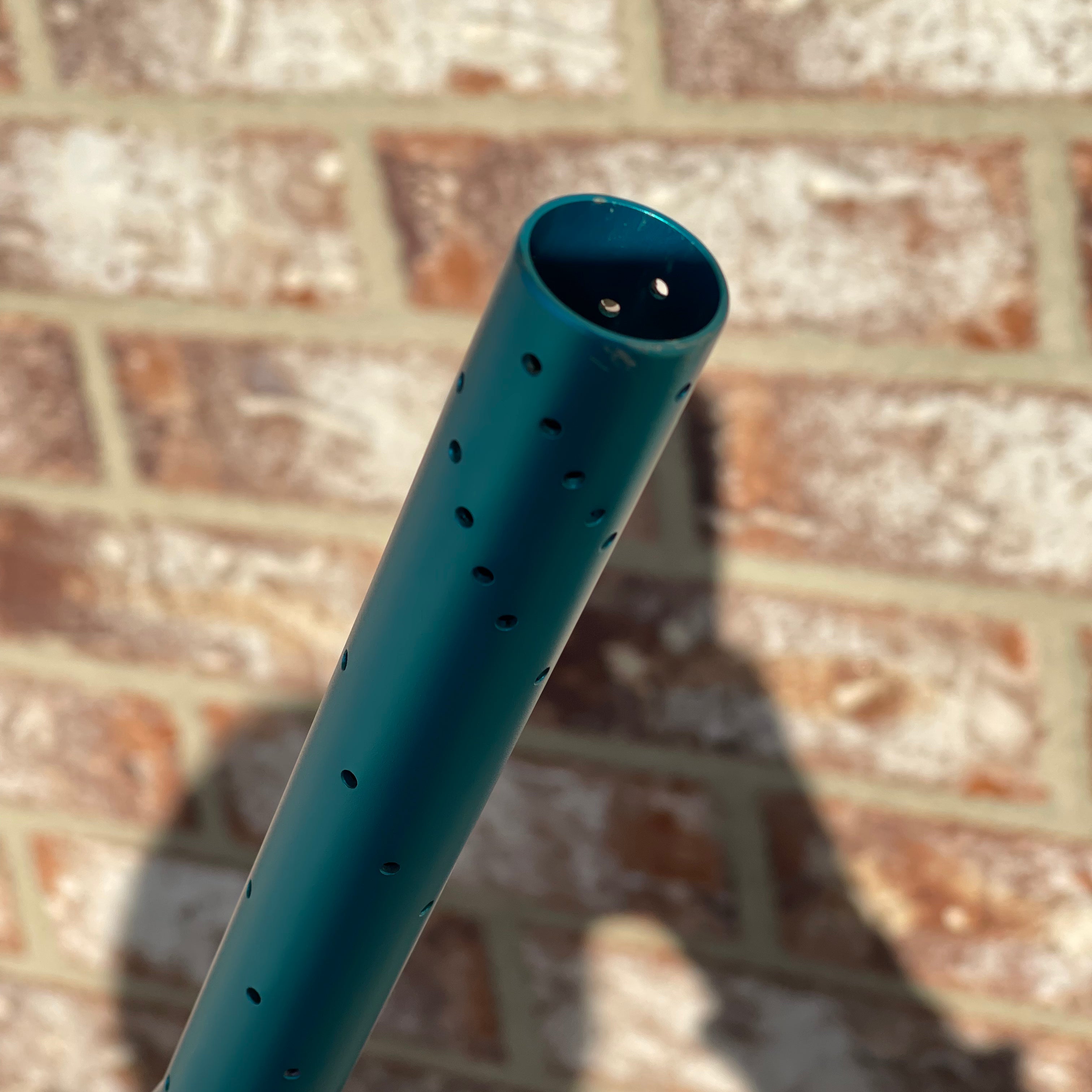 Used Planet Eclipse Geo 4 Paintball Gun - Teal/Pink