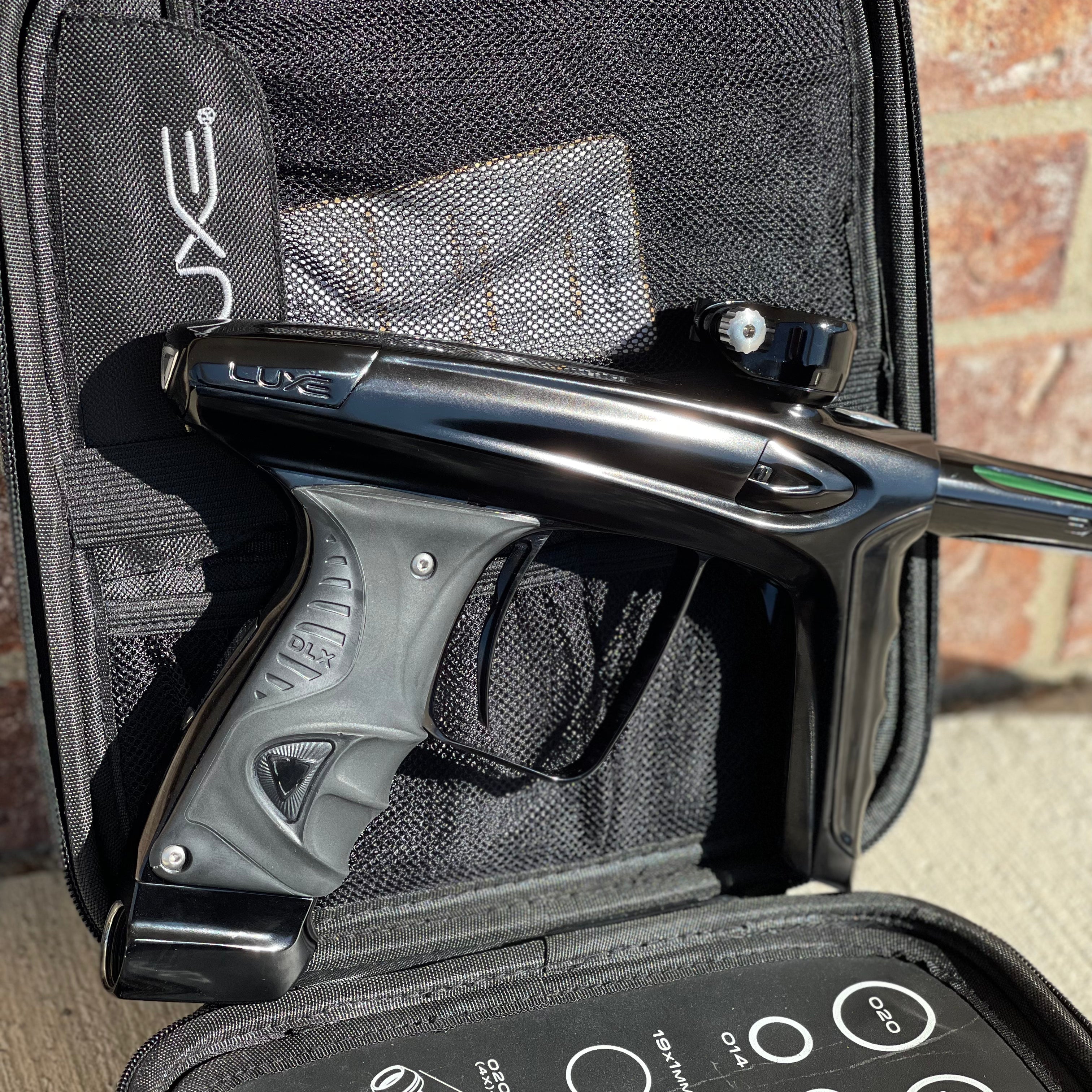 Used DLX Luxe Ice Paintball Gun - Polished Black w/ Encore Bolt
