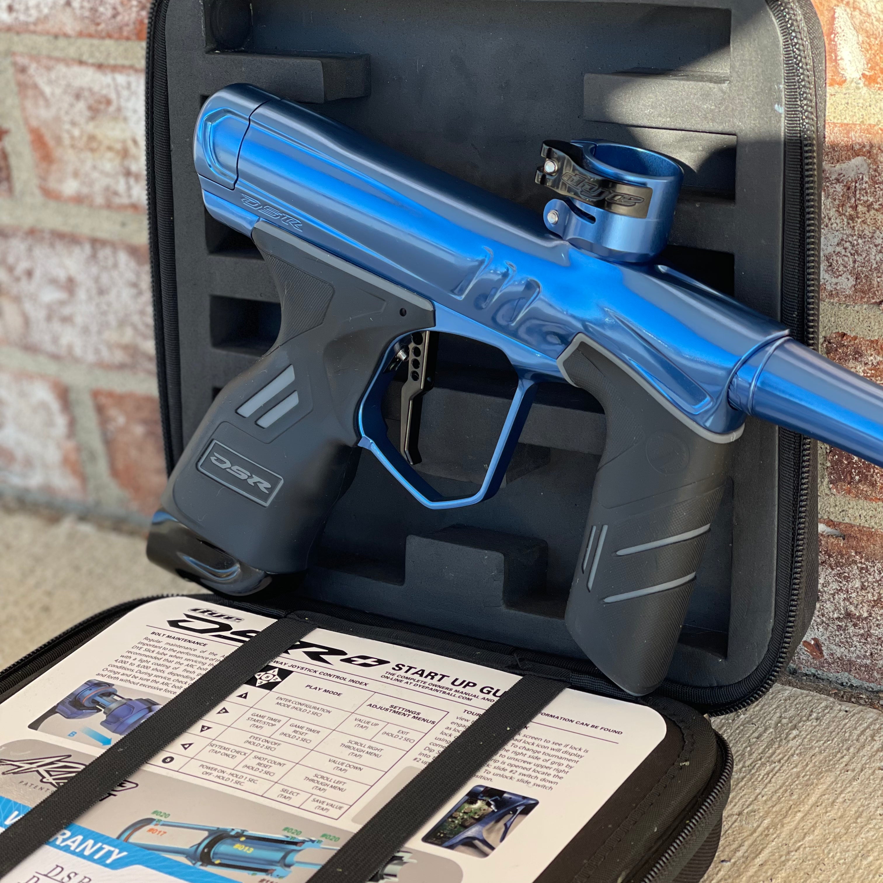 Used Dye DSR+ Paintball Gun - Deep Blue (Polished Blue/Polished Black)