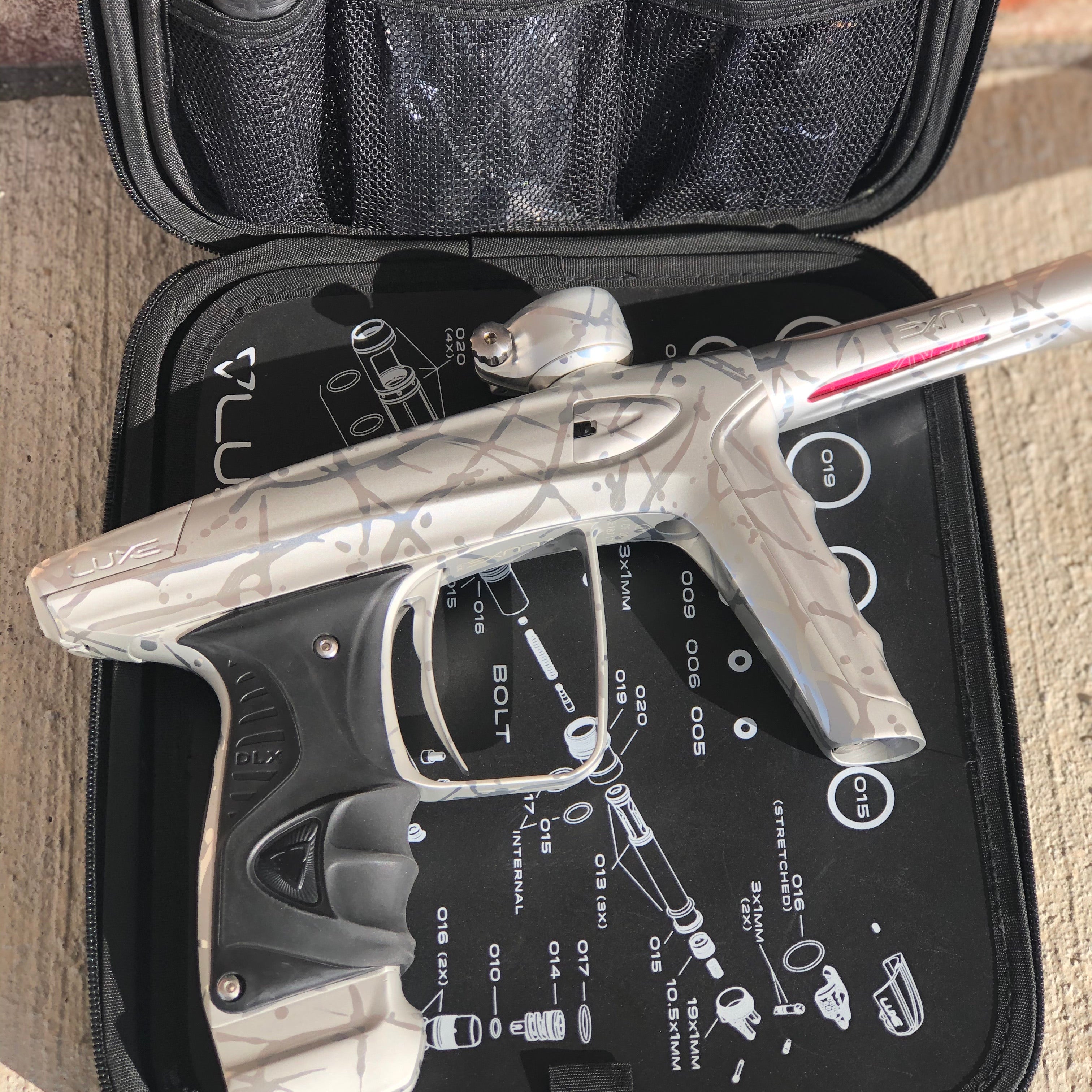 Used DLX Luxe ICE Paintball Gun - Dust Silver Pure 3D Splash