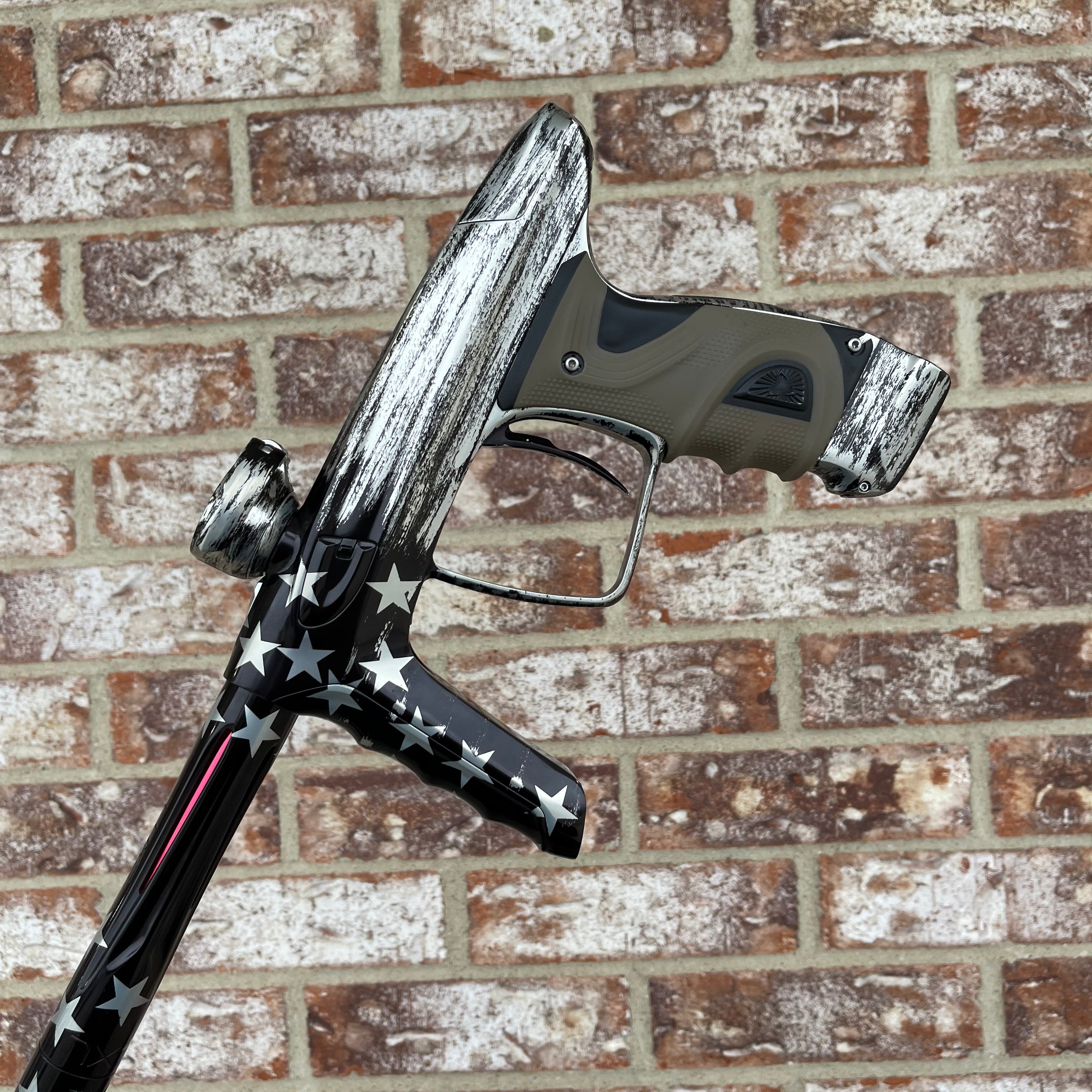 Used DLX Luxe TM40 Paintball Gun - Black Flag