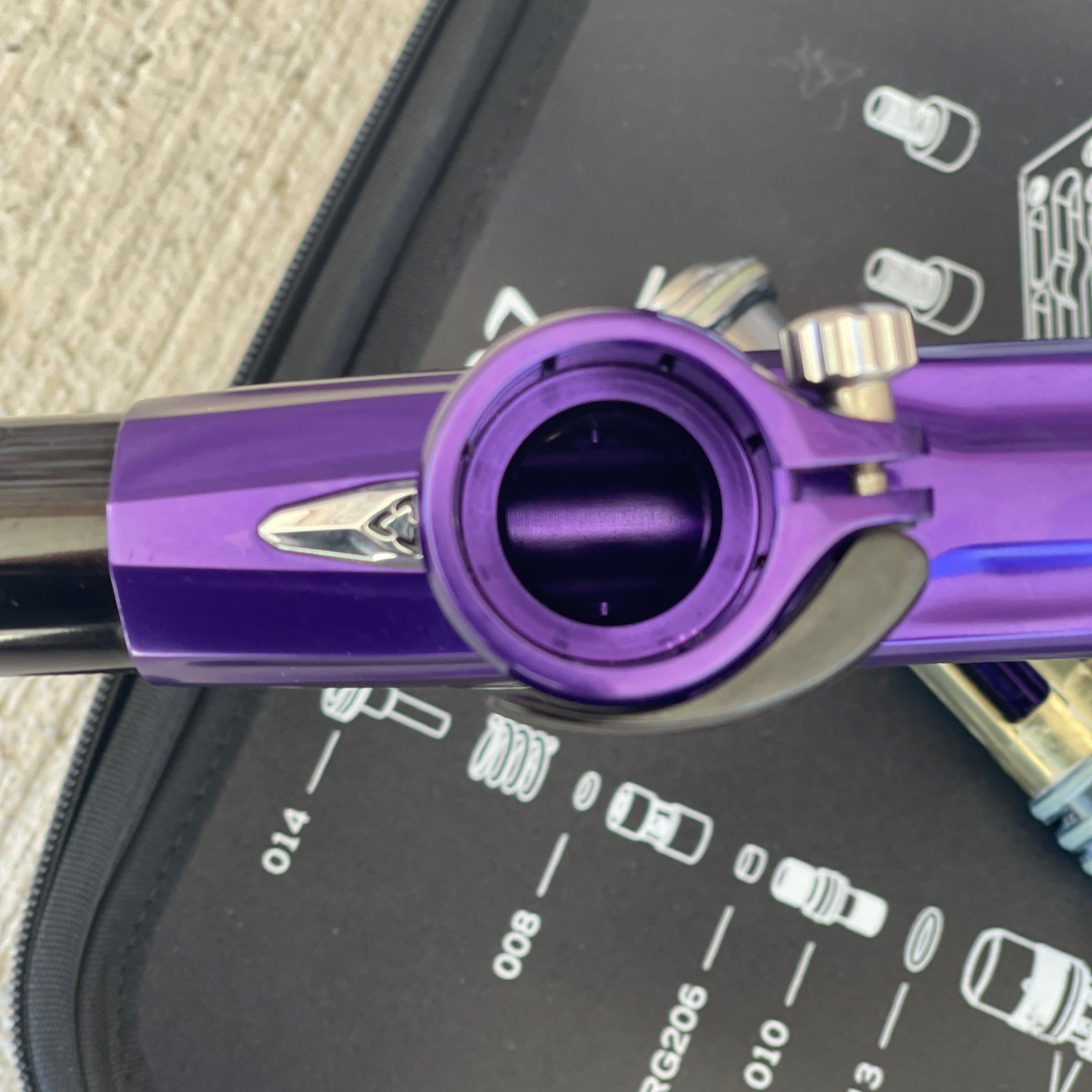 Used DLX Luxe X Paintball Gun - Gloss Purple / Gloss Black