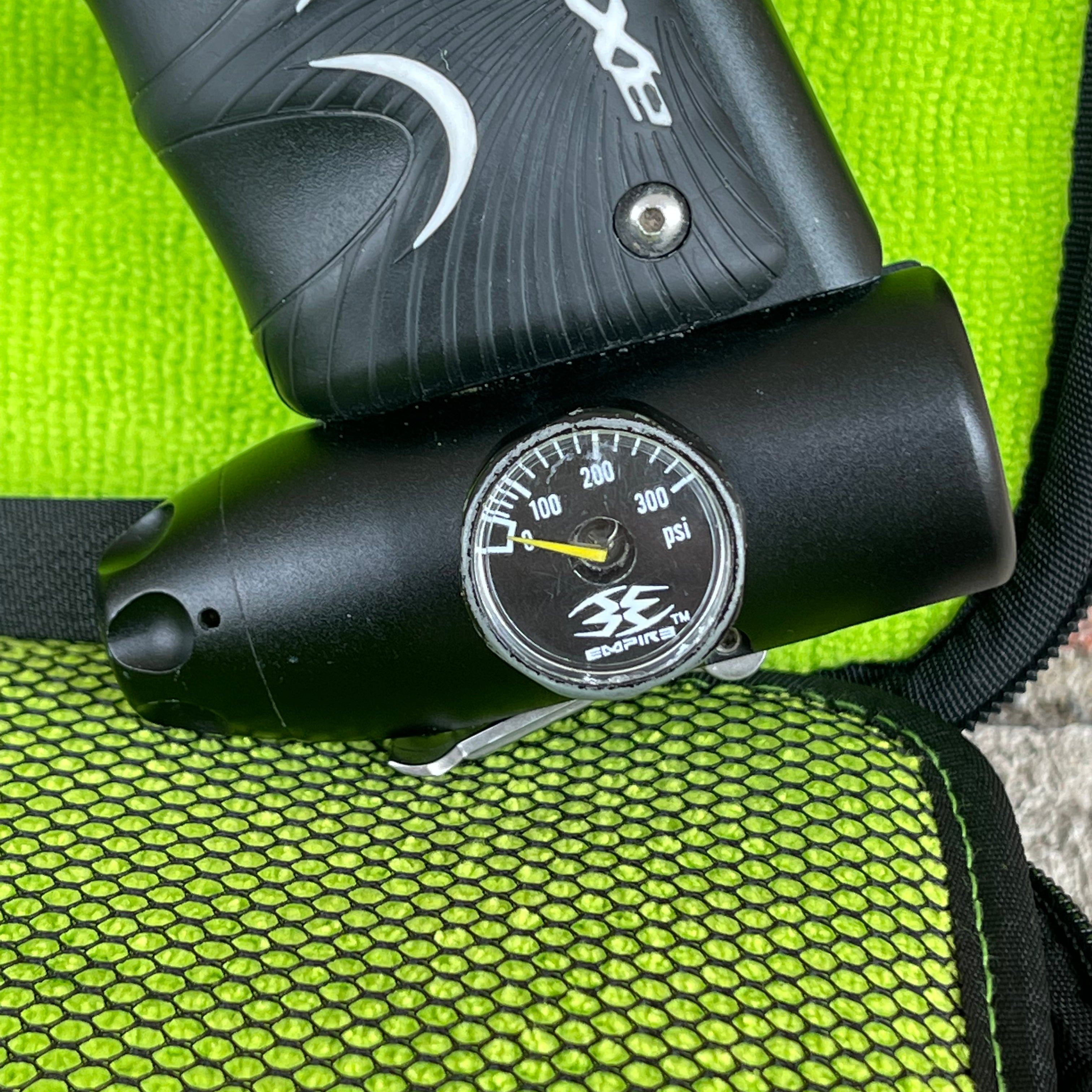 Used Empire Axe Paintball Gun - Black w/ Low rise Feedneck & Exalt Case