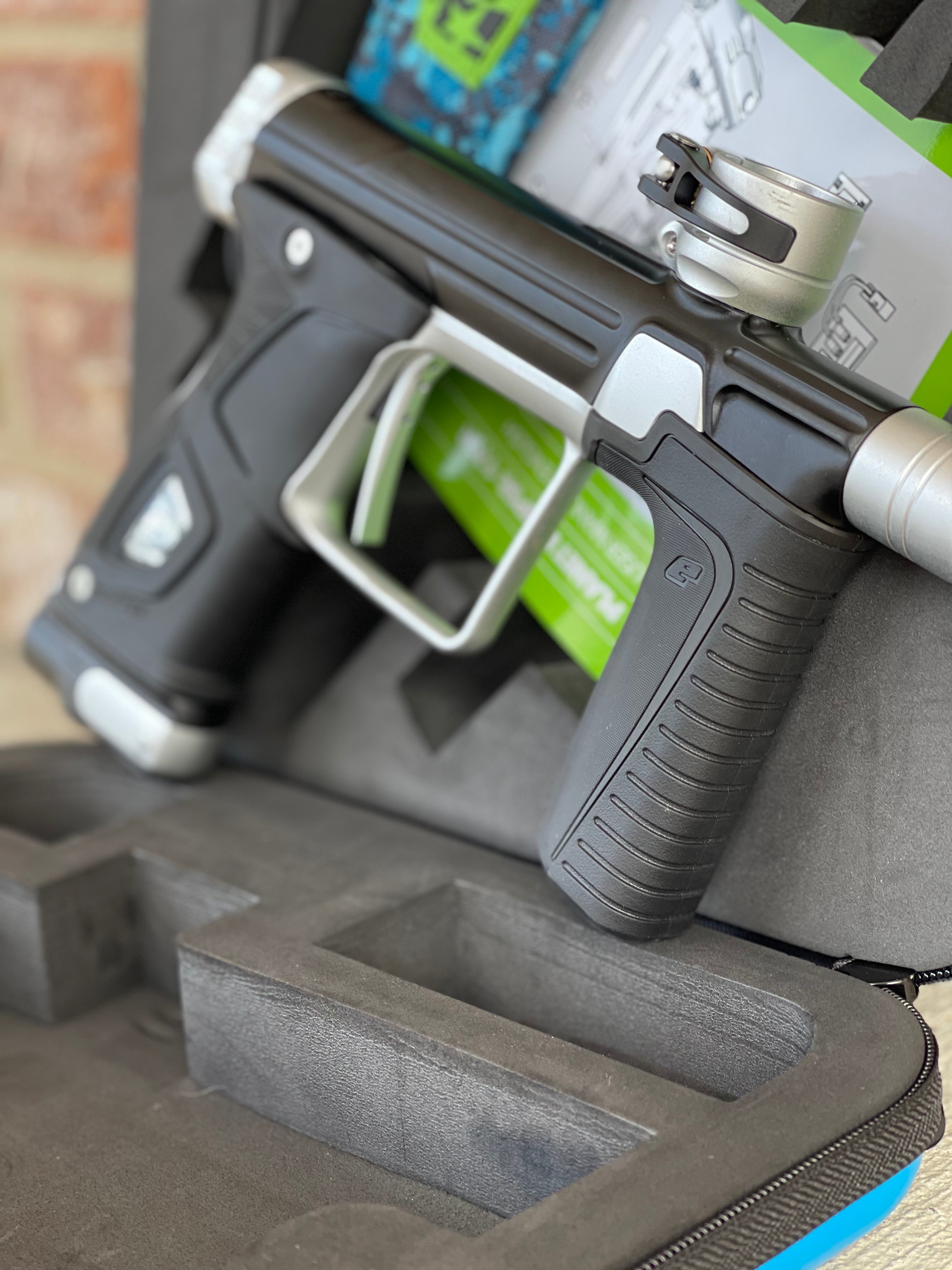 Used Planet Eclipse Gtek 170R Paintball Gun - Black / Silver