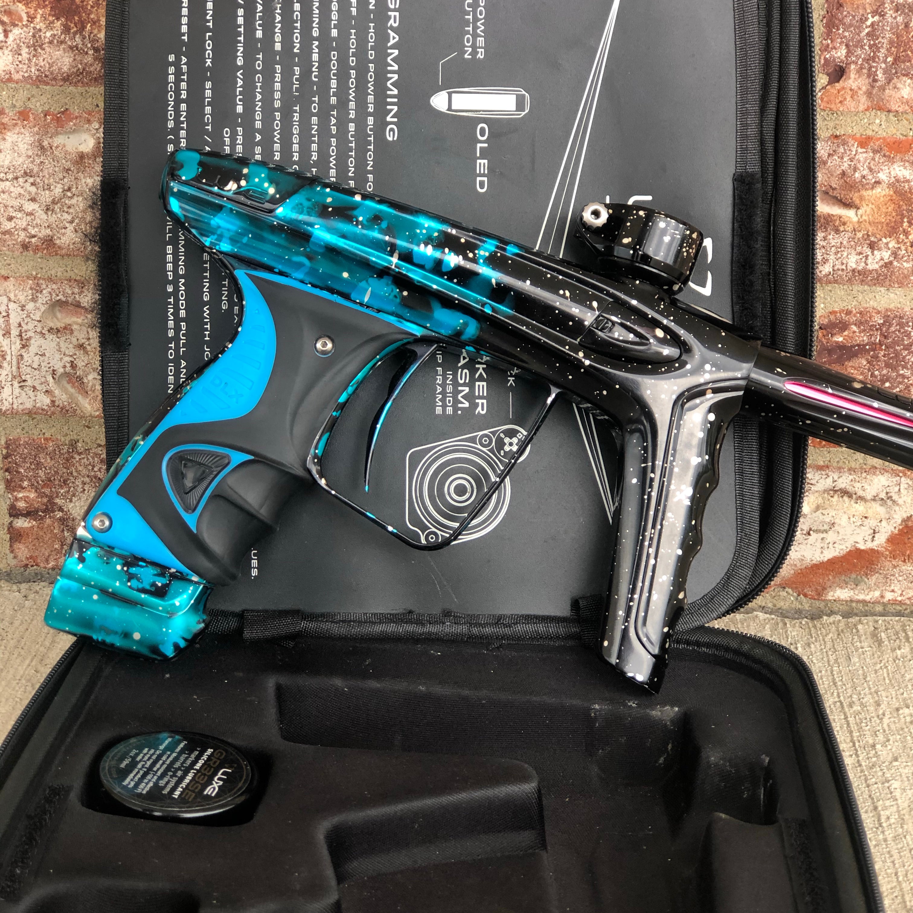 Used DLX Luxe Ice Paintball Gun - Blue Galaxy