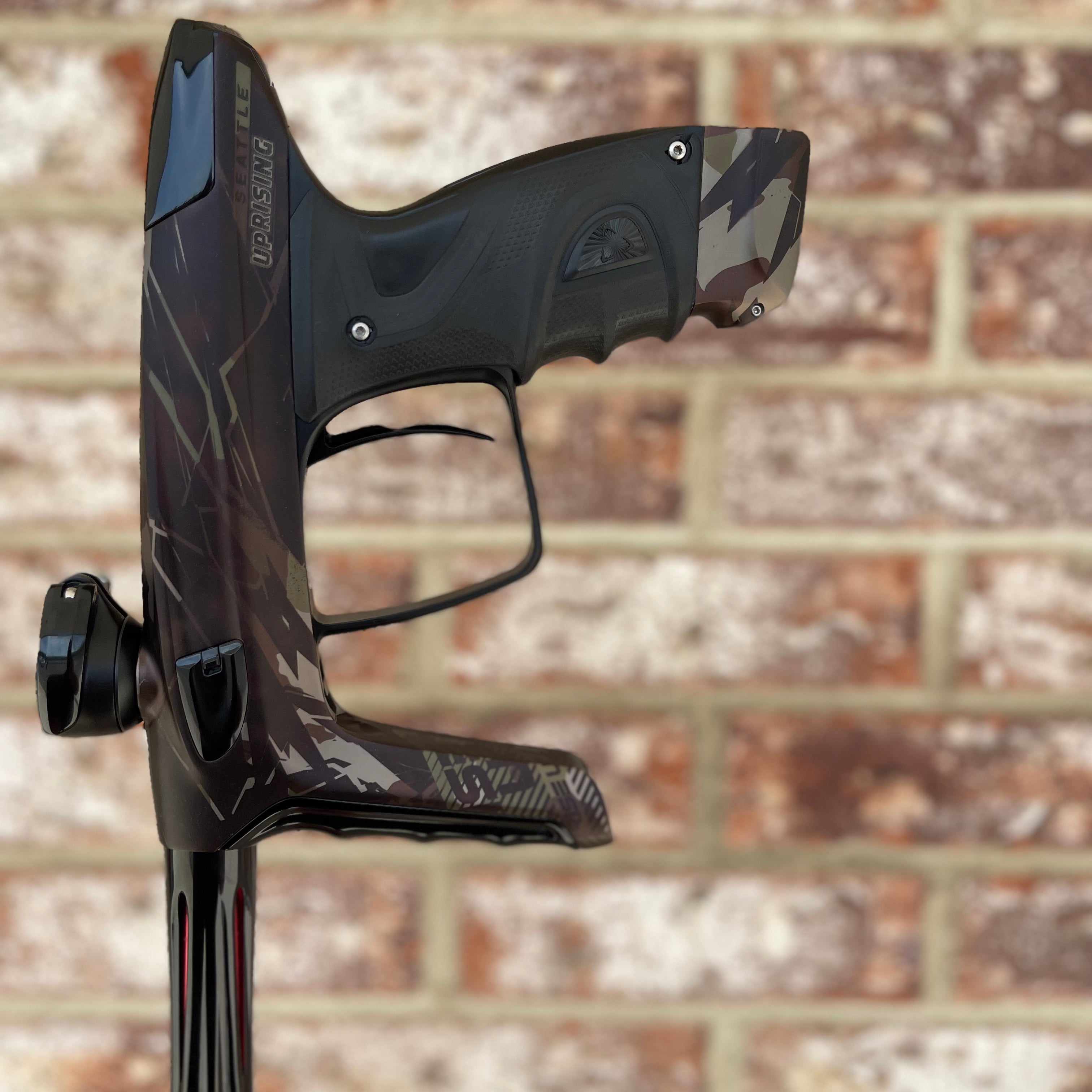 DLX Luxe TM40 Paintball Gun - LE Seattle Uprising (ONLY 12 MADE)