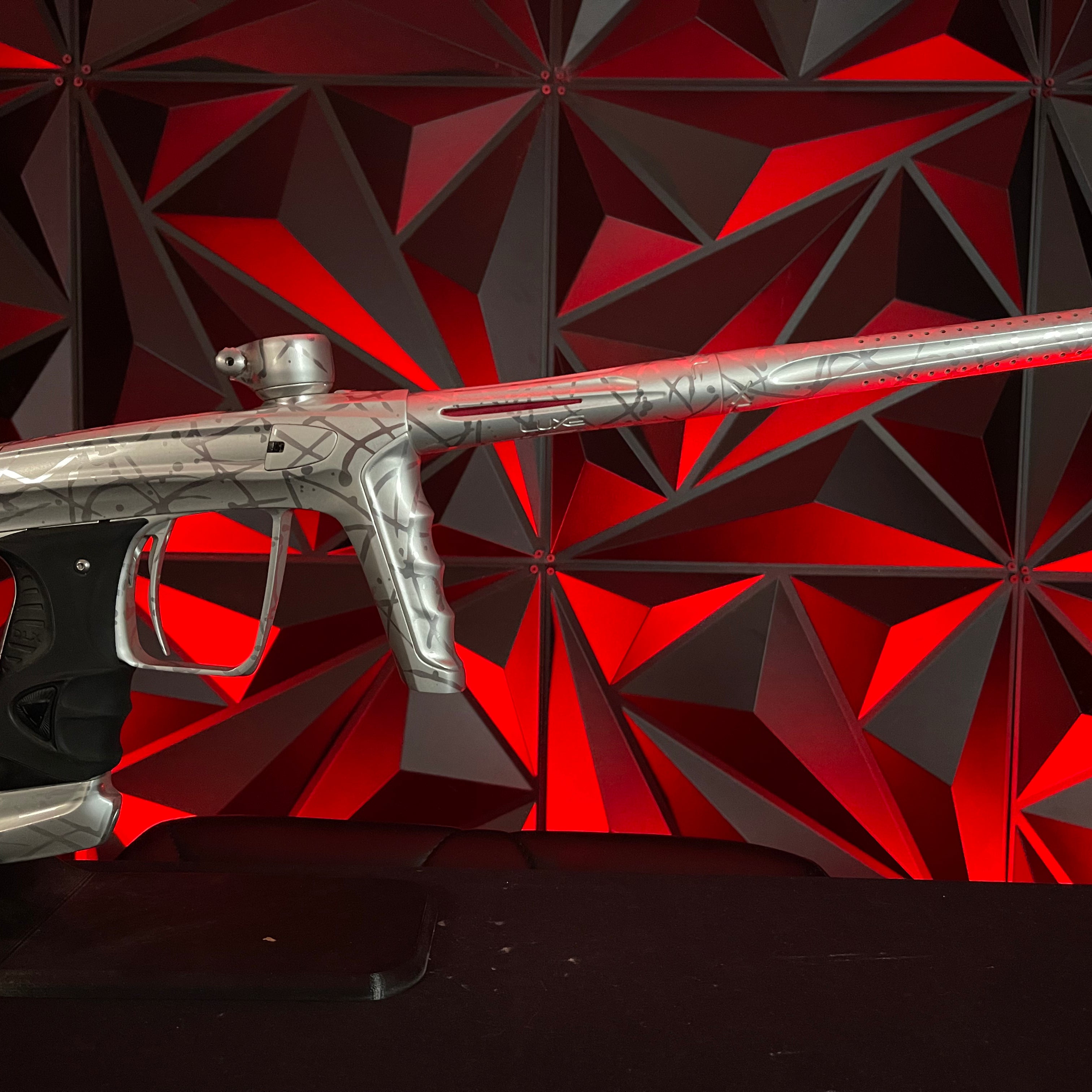 Used DLX Luxe X Paintball Gun - Silver Splash
