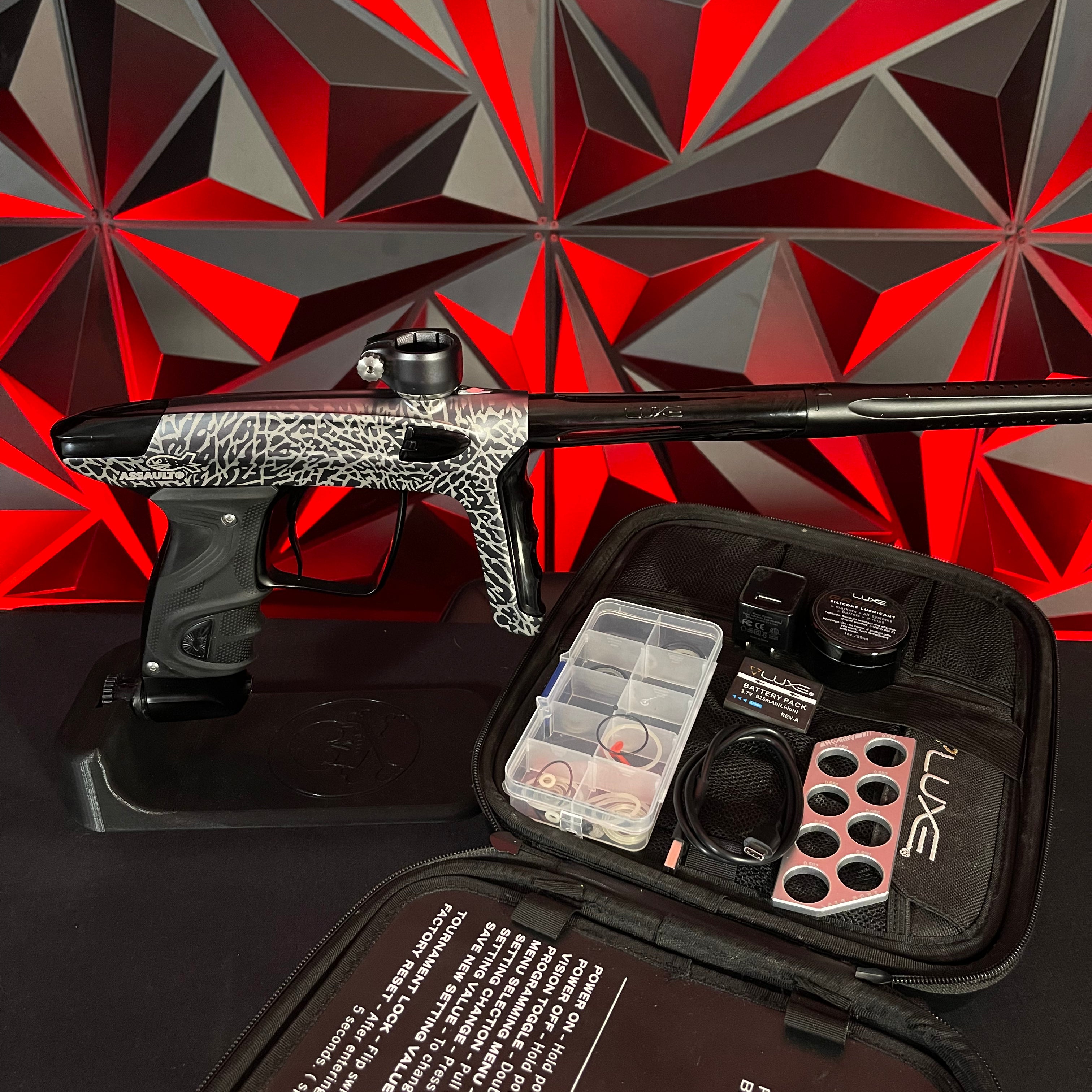 Used DLX TM40 Paintball Gun - LE Assault