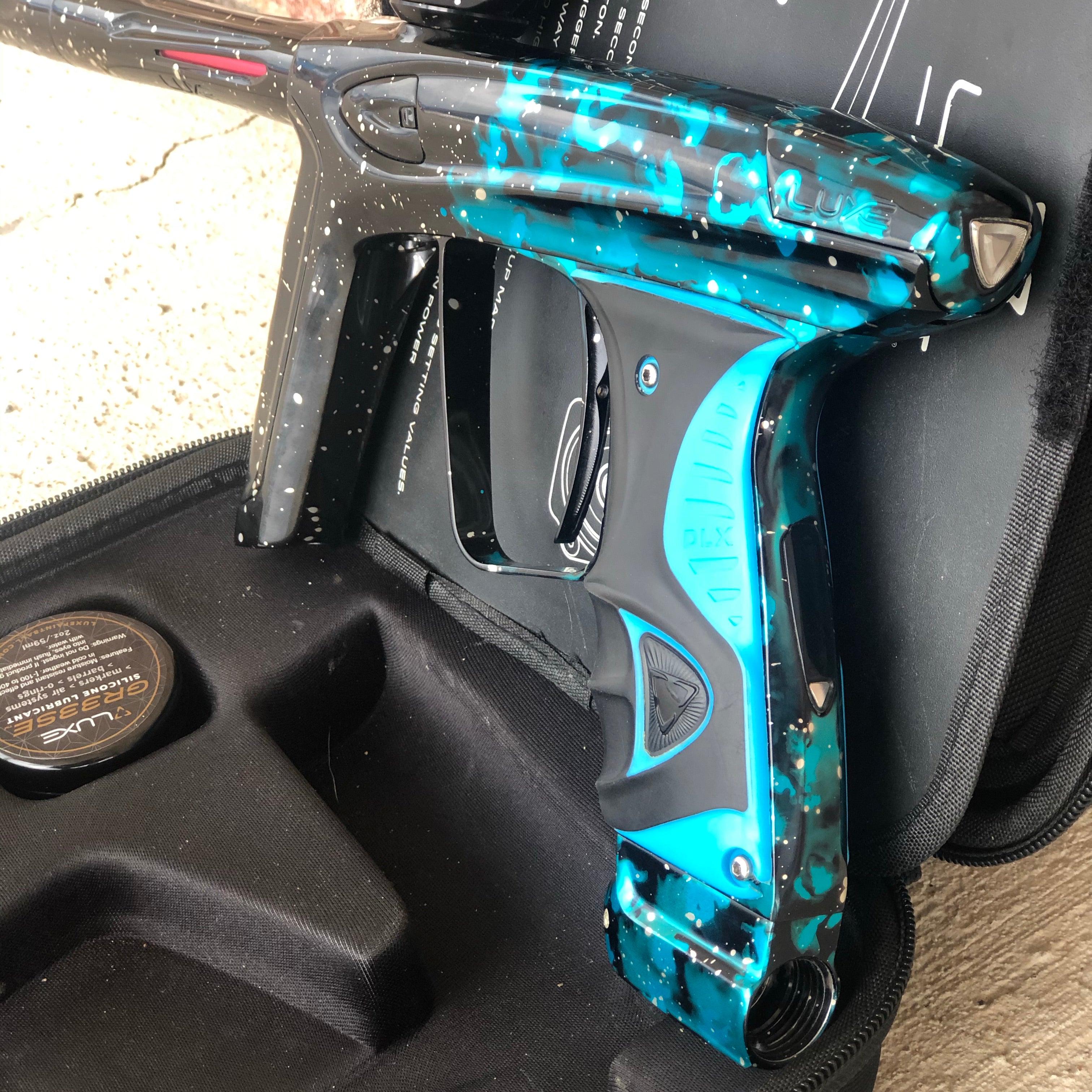 Used DLX Luxe Ice Paintball Gun - Blue Galaxy