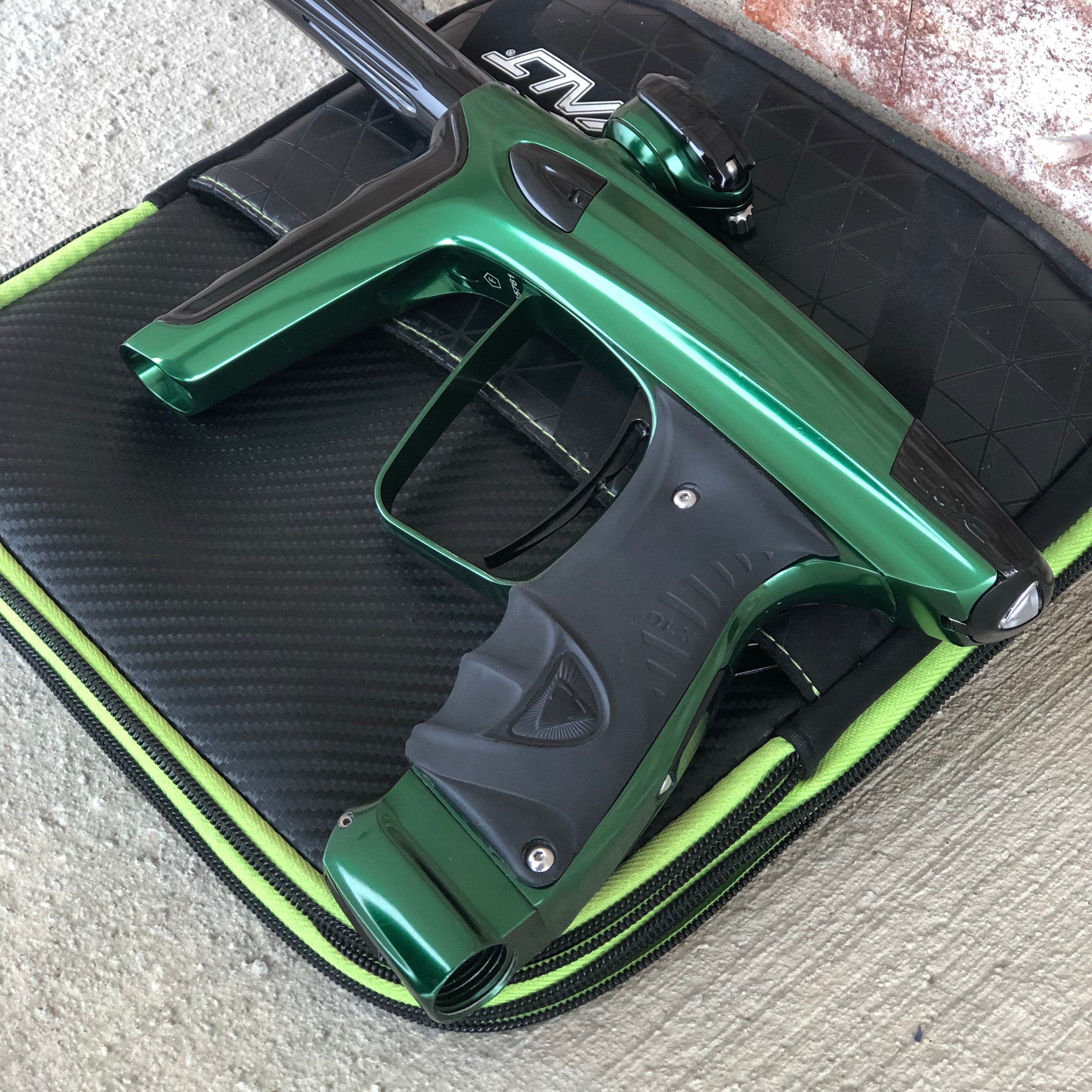 Used DLX Luxe Ice Paintball Marker - Gloss Emerald