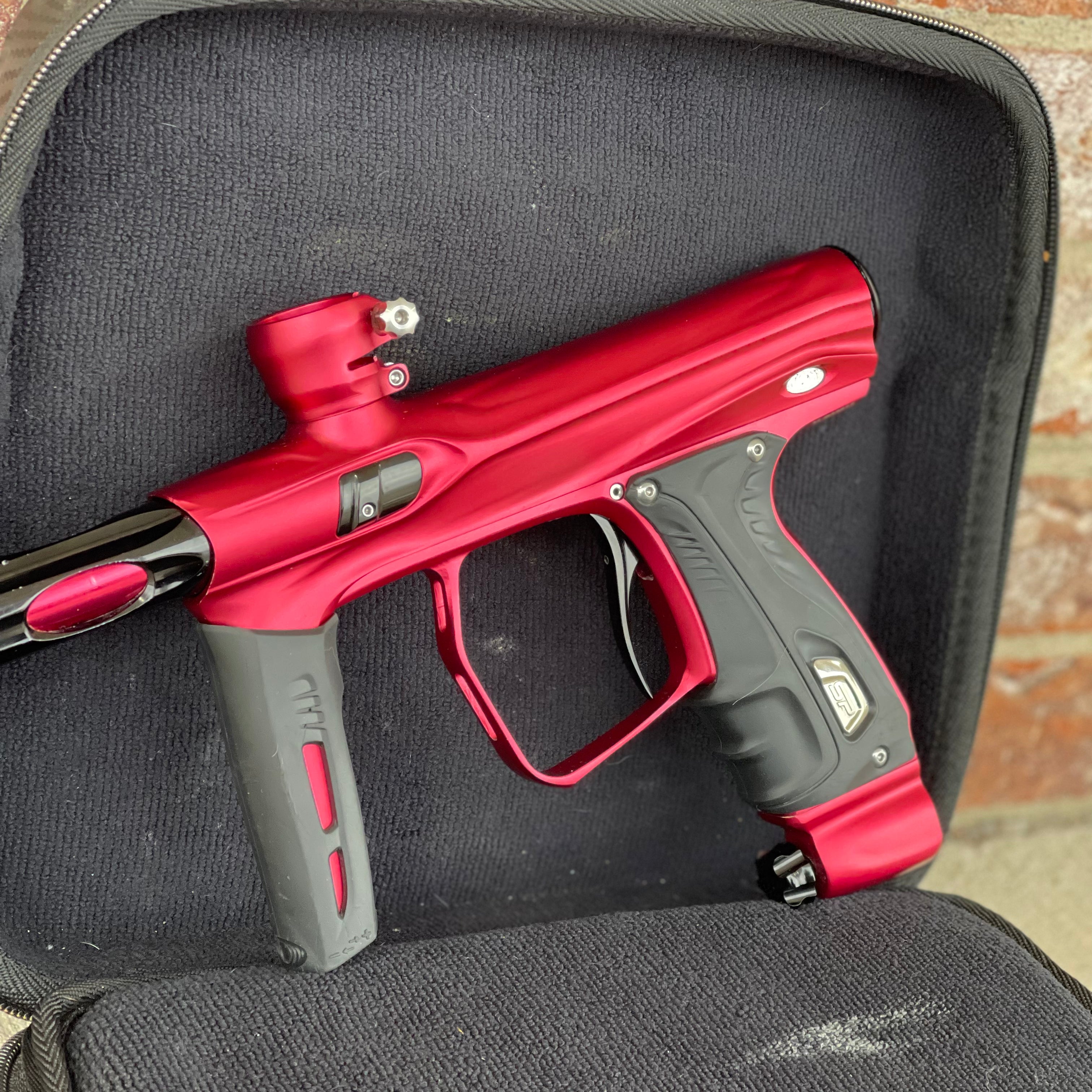 Used Shocker XLS Paintball Gun - Red/Black w/Black Freak XL Barrel Back & Core Barrel Front
