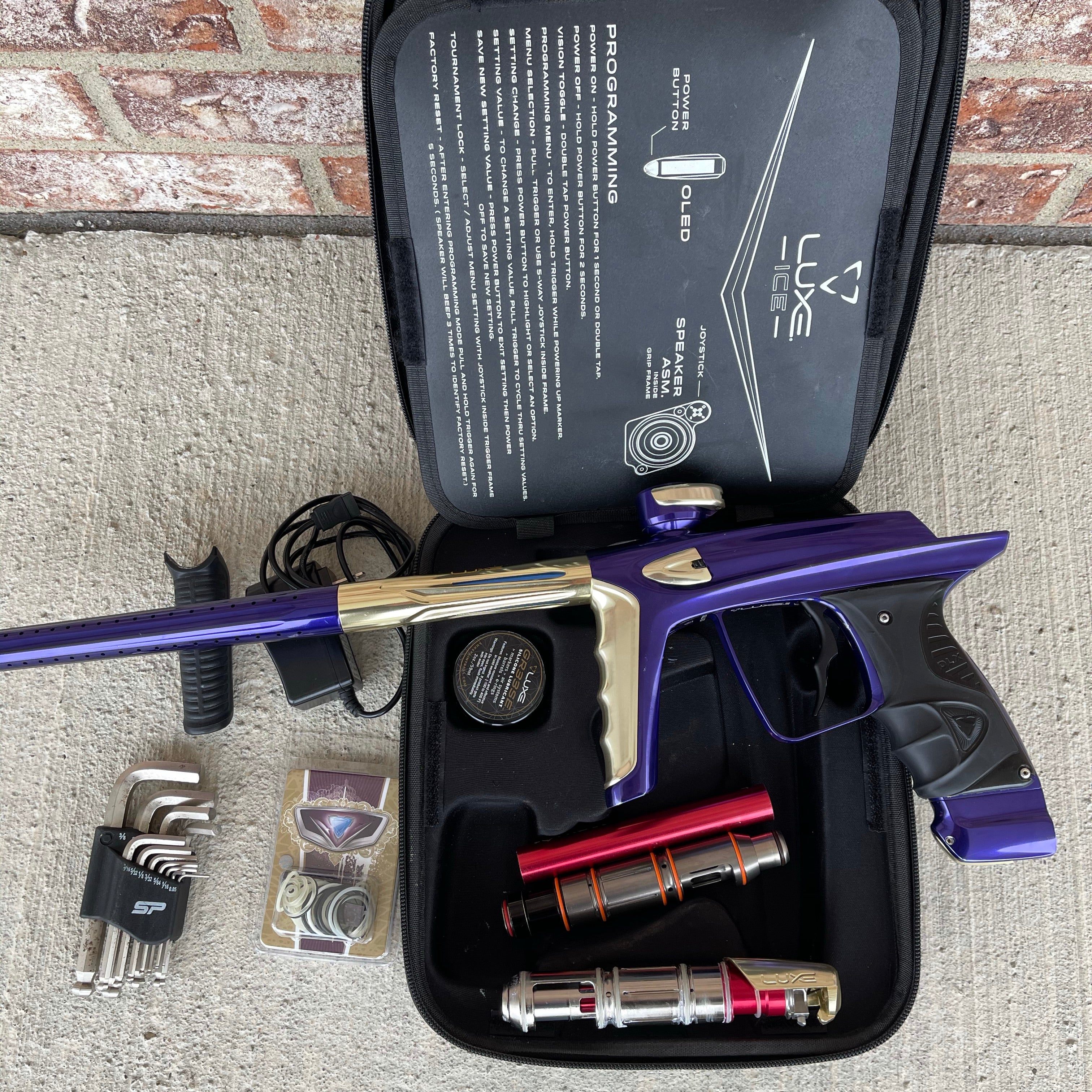 Used DLX Luxe Ice Paintball Gun - Gloss/Purple