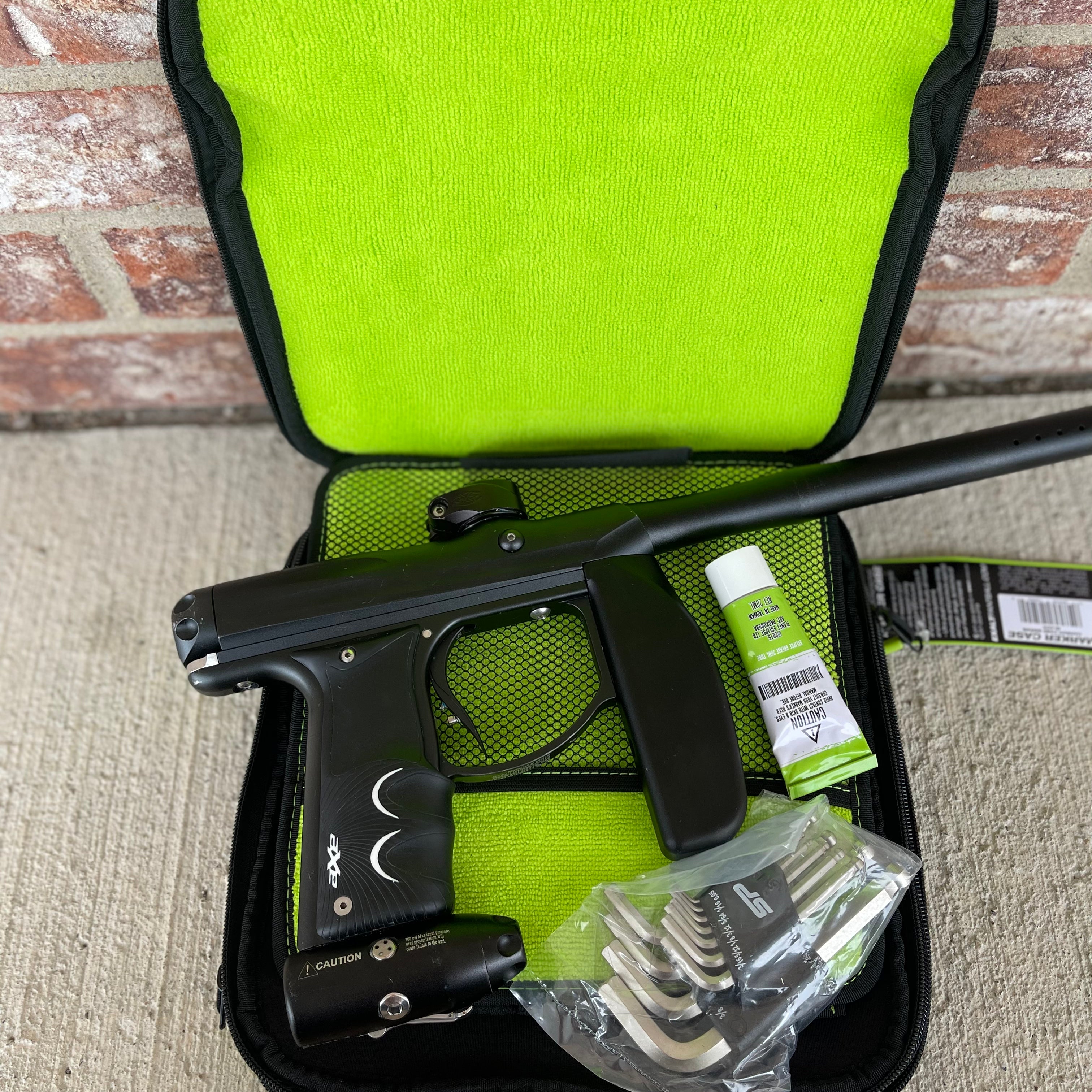 Used Empire Axe Paintball Gun - Black w/ Low rise Feedneck & Exalt Case