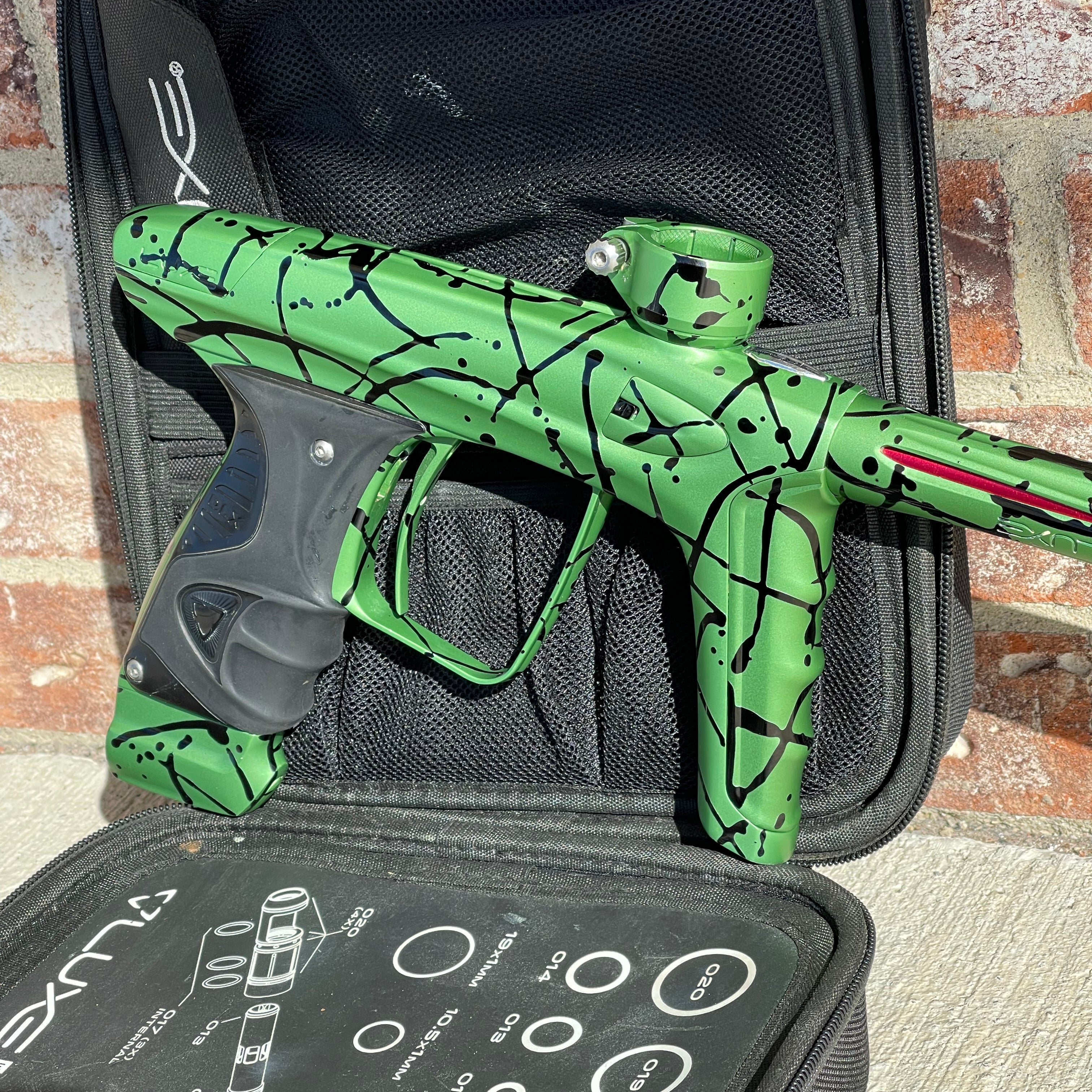 Used DLX Luxe Ice Paintball Gun - LE Dust Green/Black 3D Splash #7 of 20